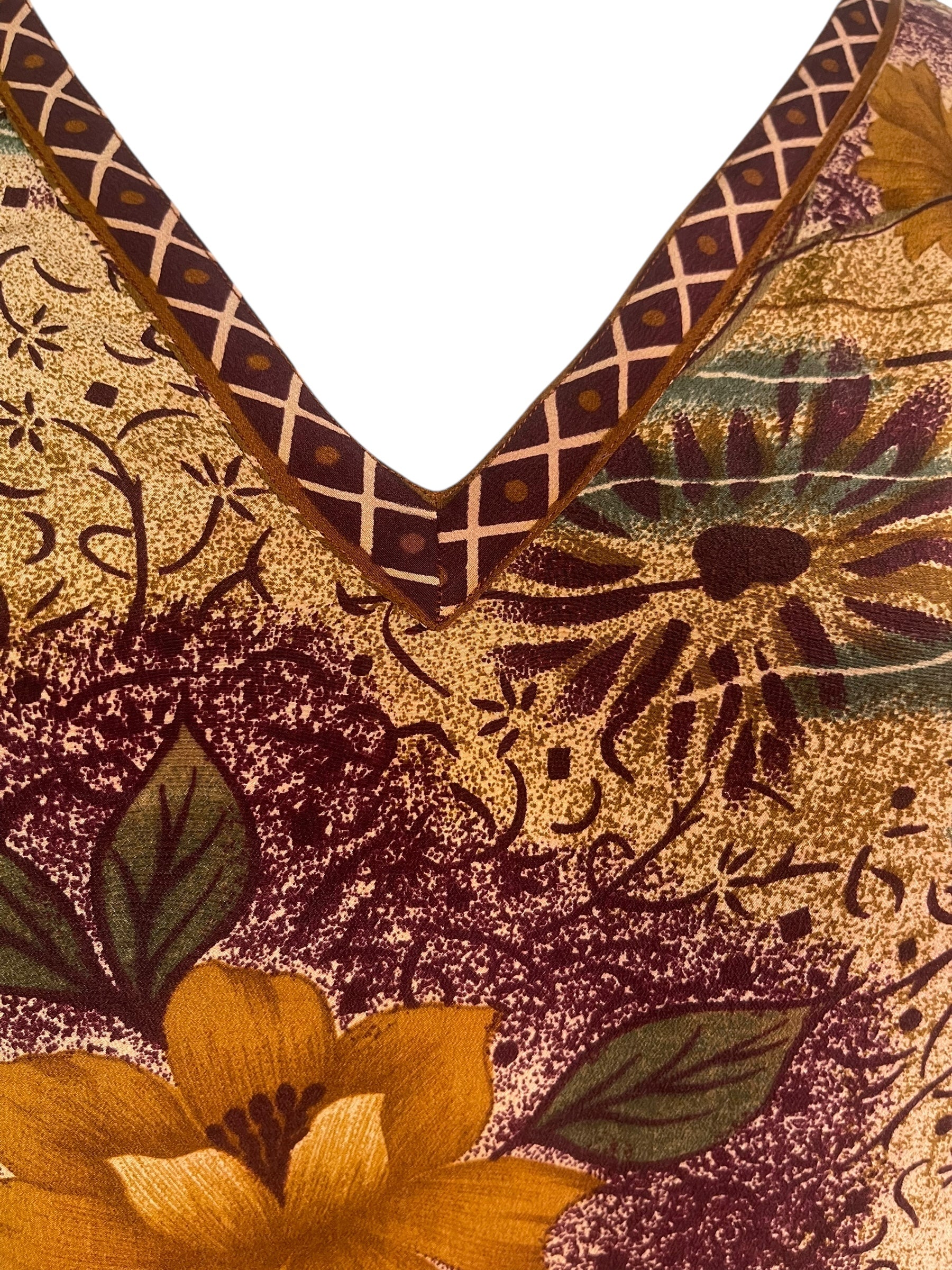 PREVIEW PRC8749 Avatar Pure Silk Long Tunic with Side Ties by MARCH2026 – Handmade ethical Side Tie Tunic from sariKNOTsari using upcycled silk. Designed in Canada for travel and slow fashion, loved from Toronto to LA to Sydney.