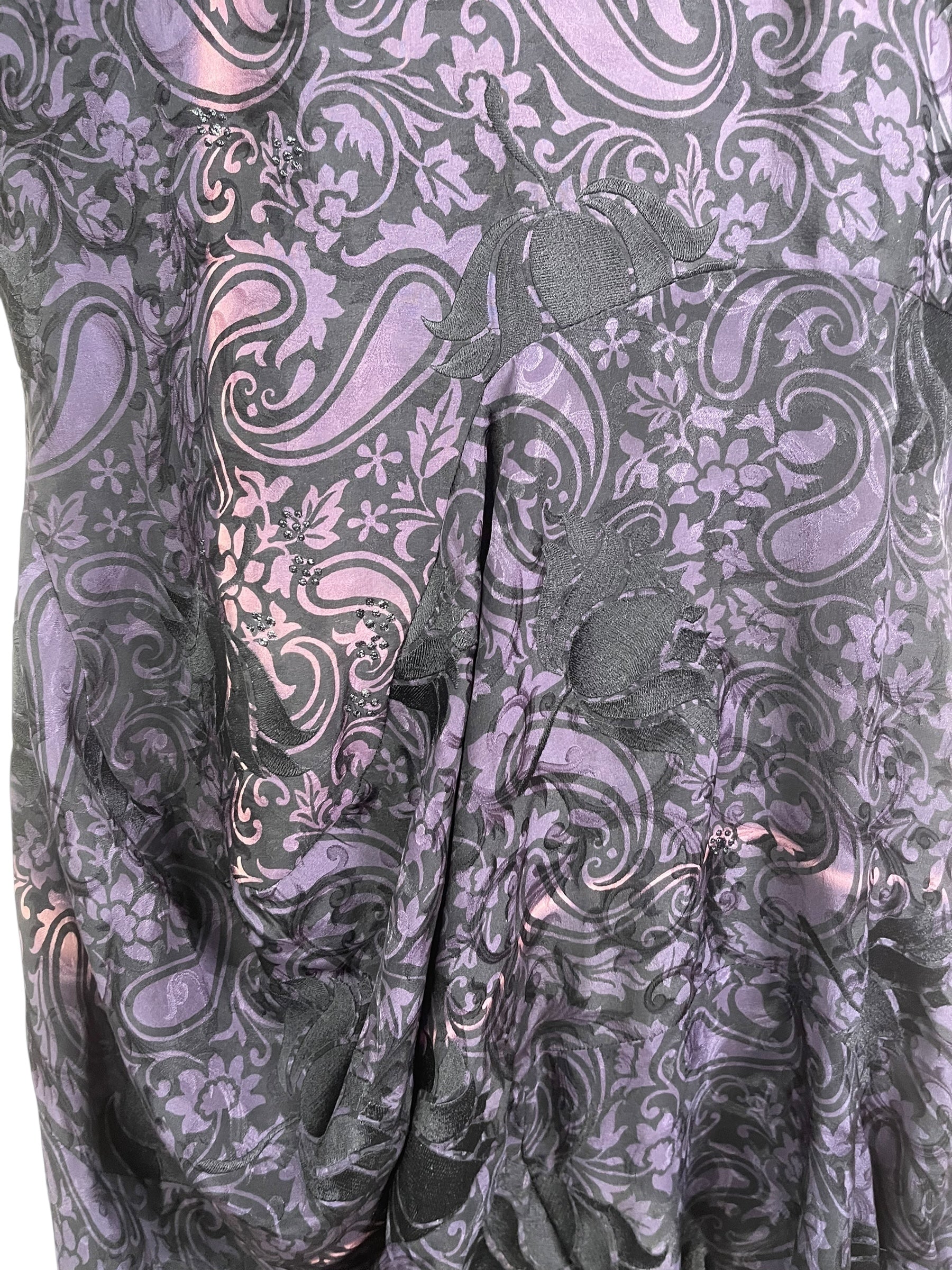 PRC8903 Avatar Pure Silk Sculptural Long Tunic Dress by 15 FEBRUARY 2026 – Handmade ethical Sculptural Dress from sariKNOTsari using upcycled silk. Designed in Canada for travel and slow fashion, loved from Toronto to LA to Sydney.