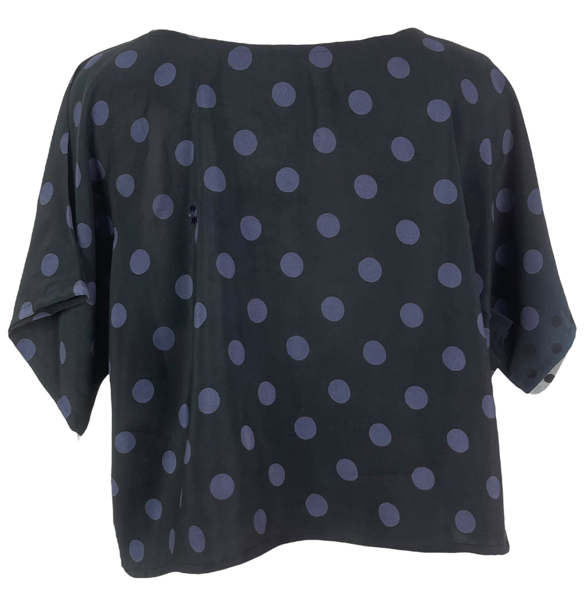 PRC7618 Avatar Pure Silk Boxy Top by sariKNOTsari – Handmade ethical Boxy Top from sariKNOTsari using upcycled silk. Designed in Canada for travel and slow fashion, loved from Toronto to LA to Sydney. Featuring Zsiska, Bryn Walker and Artisan Leather coats by Rejean Pepin, Pepin designs