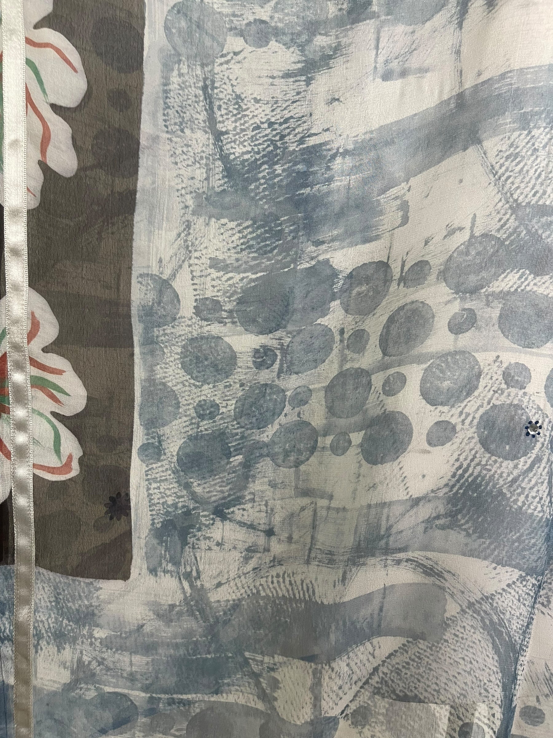 PRG8763 Sheer Avatar Pure Silk Short Kaftan Tunic with Slits by 15 FEBRUARY 2026 – Handmade ethical Short Kaftan from sariKNOTsari using upcycled silk. Designed in Canada for travel and slow fashion, loved from Toronto to LA to Sydney.