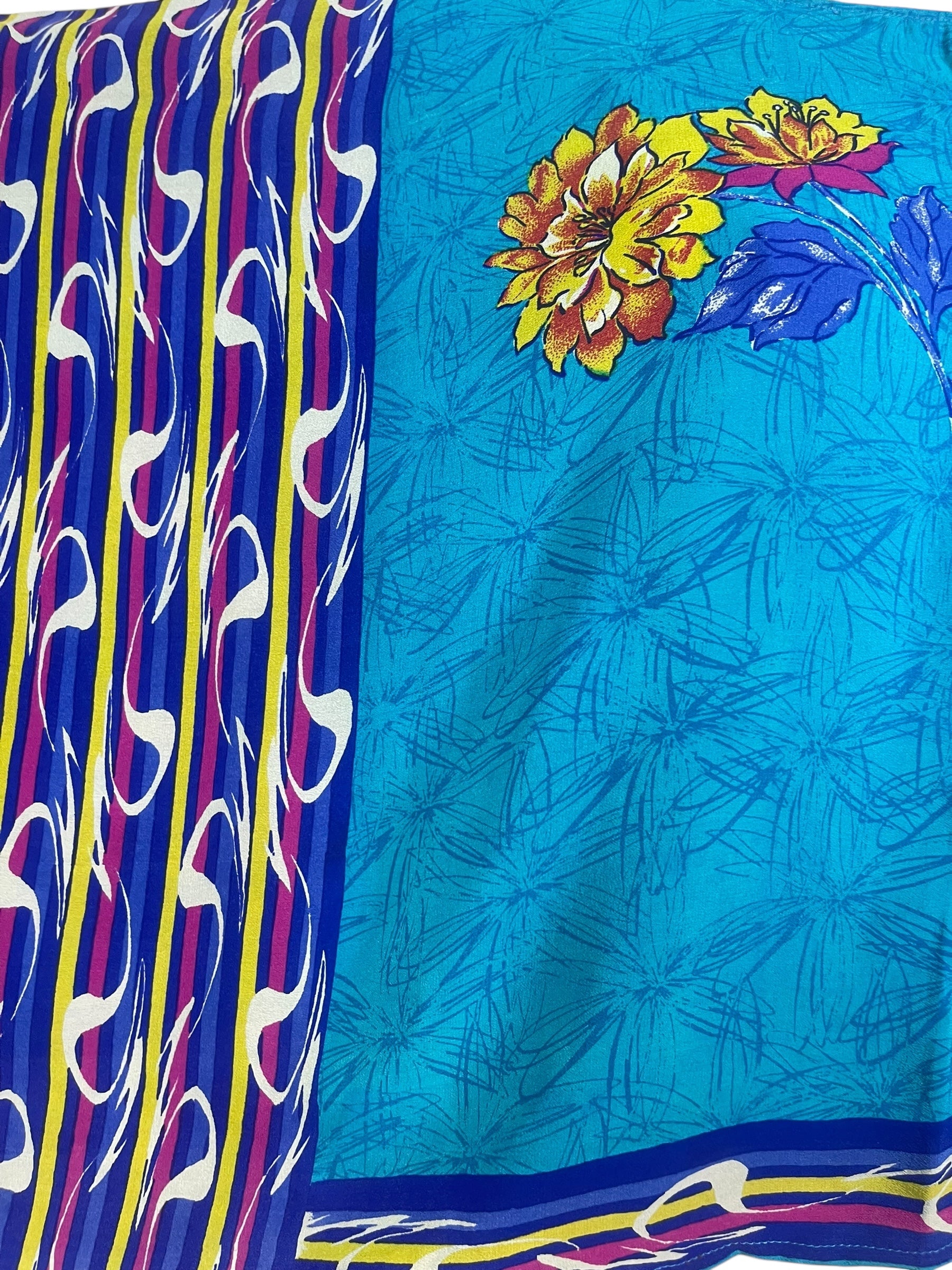 PREVIEW PRC7512 Avatar Pure Silk Capelet Poncho by DECEMBER2025 – Handmade ethical Poncho from sariKNOTsari using upcycled silk. Designed in Canada for travel and slow fashion, loved from Toronto to LA to Sydney.