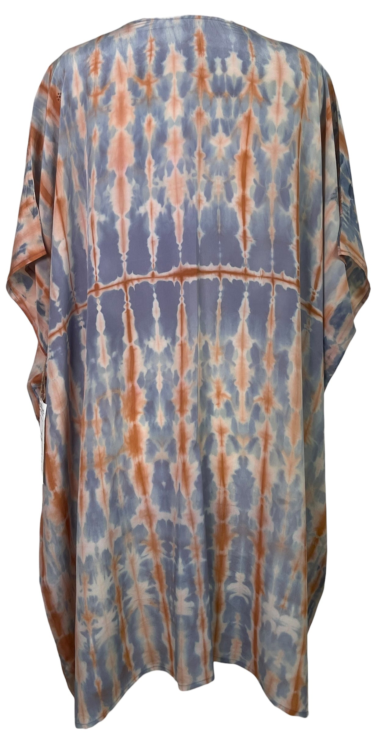 PREVIEW PRC8557 Avatar Pure Silk Midi Length Kaftan by MARCH2026 – Handmade ethical Midi Length Kaftan from sariKNOTsari using upcycled silk. Designed in Canada for travel and slow fashion, loved from Toronto to LA to Sydney. Featuring Zsiska, Bryn Walker and Artisan Leather coats by Rejean Pepin, Pepin designs