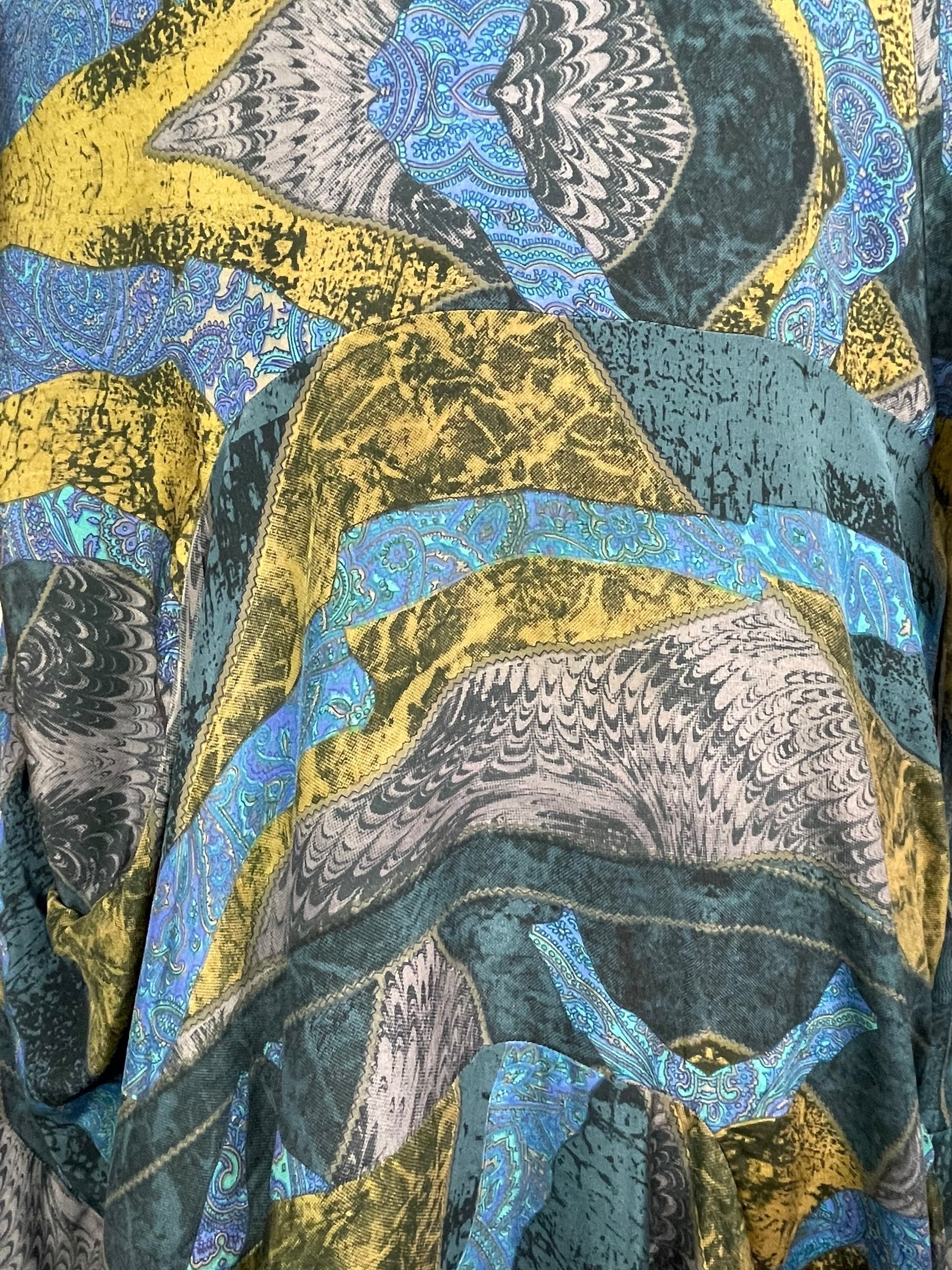 PRC7838 Avatar Pure Silk Sculptural Long Tunic Dress by Kerri – Handmade ethical Sculptural Dress from sariKNOTsari using upcycled silk. Designed in Canada for travel and slow fashion, loved from Toronto to LA to Sydney.
