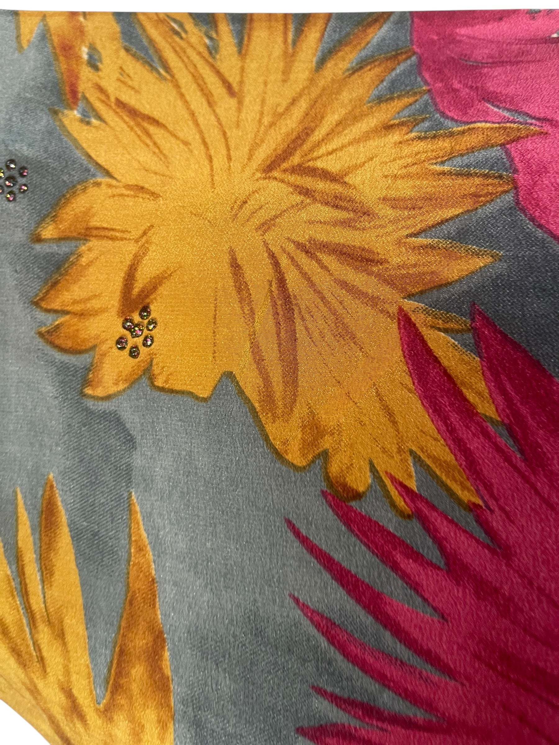 PRC7302 Avatar Pure Silk Side Slit Top