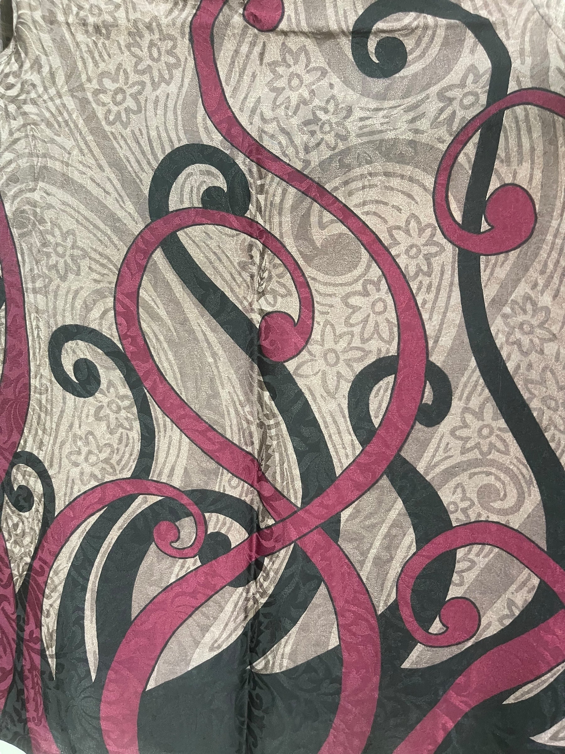 PRC7636 Avatar Pure Silk Versatile Vest