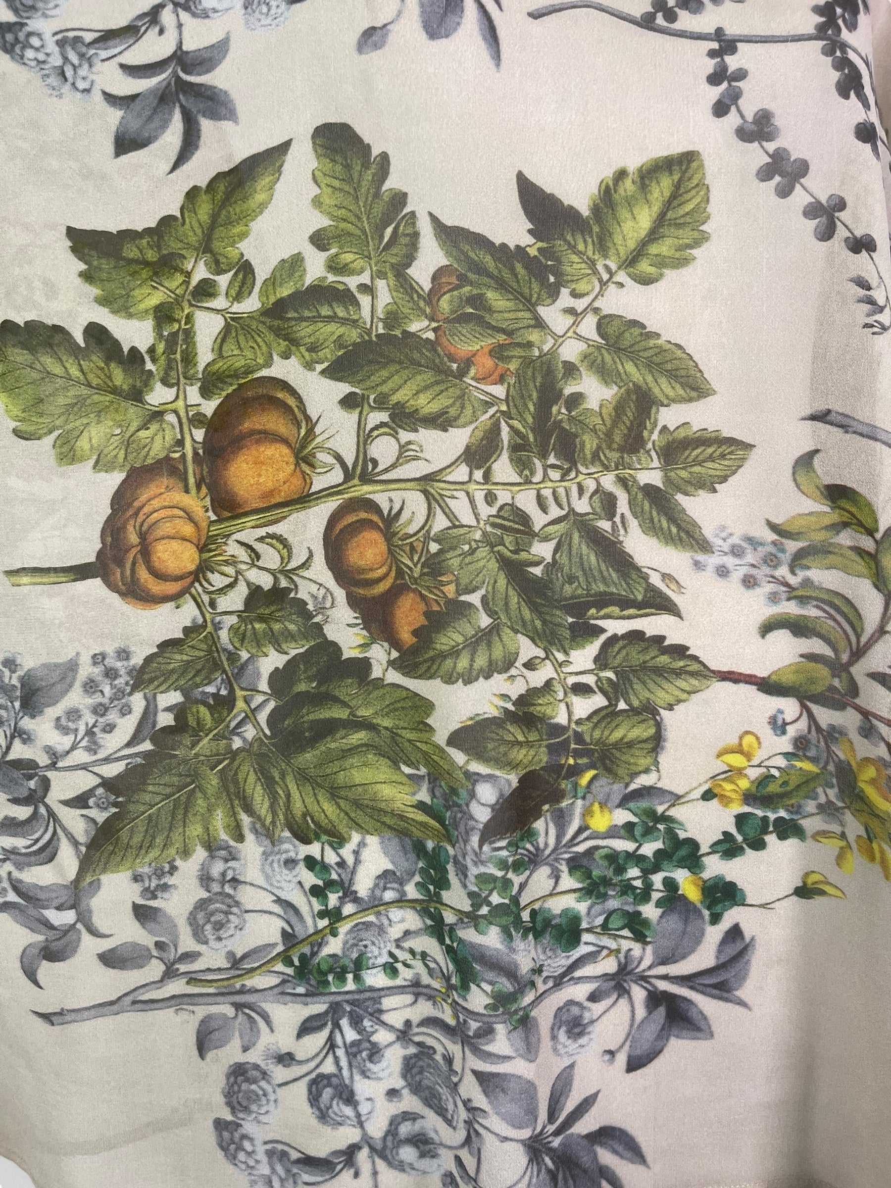 PREVIEW PRG8049 Wabi Sabi Pure Silk Long Tunic with Side Ties by DECEMBER2025 – Handmade ethical Side Tie Tunic from sariKNOTsari using upcycled silk. Designed in Canada for travel and slow fashion, loved from Toronto to LA to Sydney.