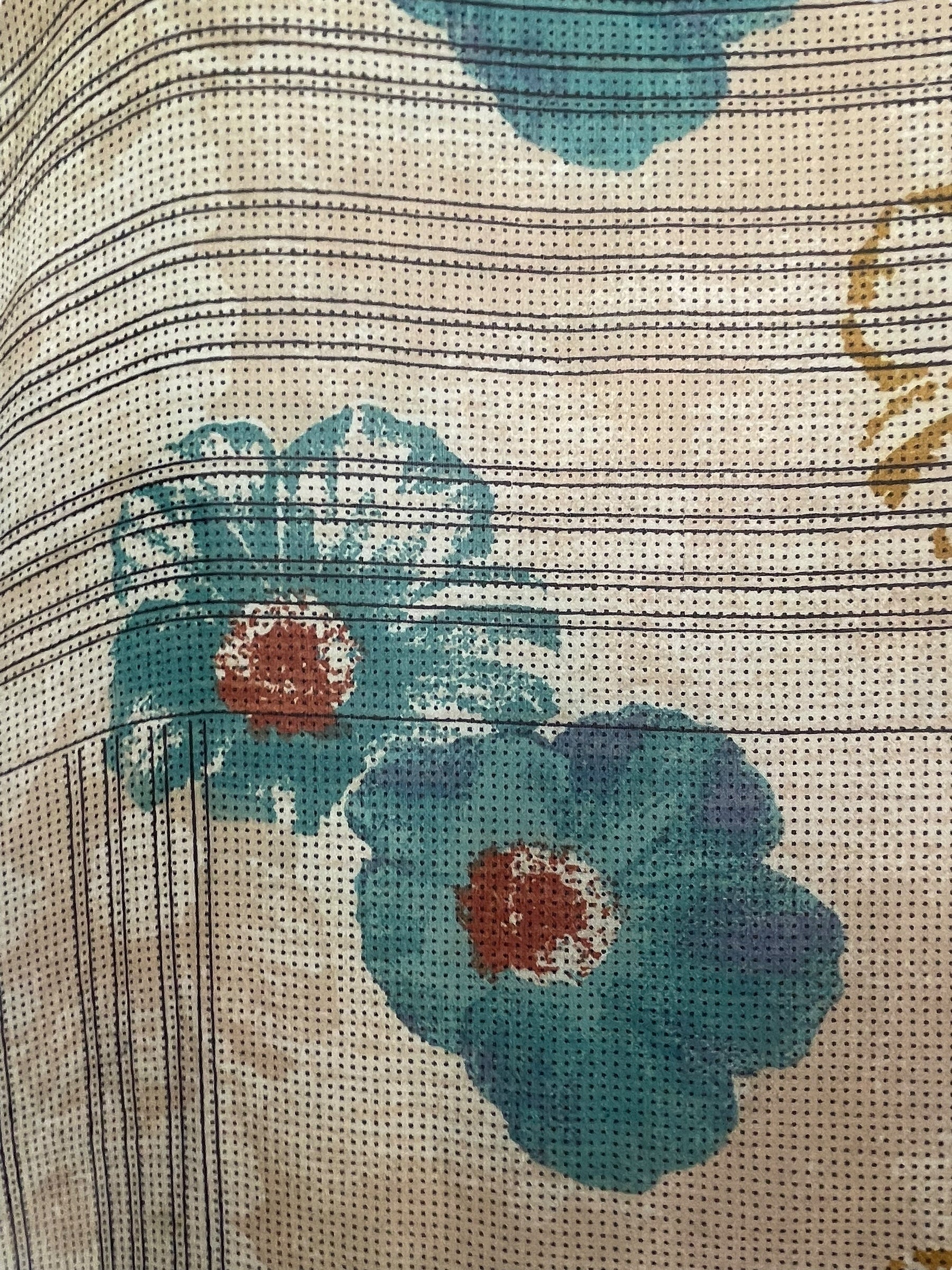 PRG5387 Sheer Avatar Pure Silk Side Slit Top