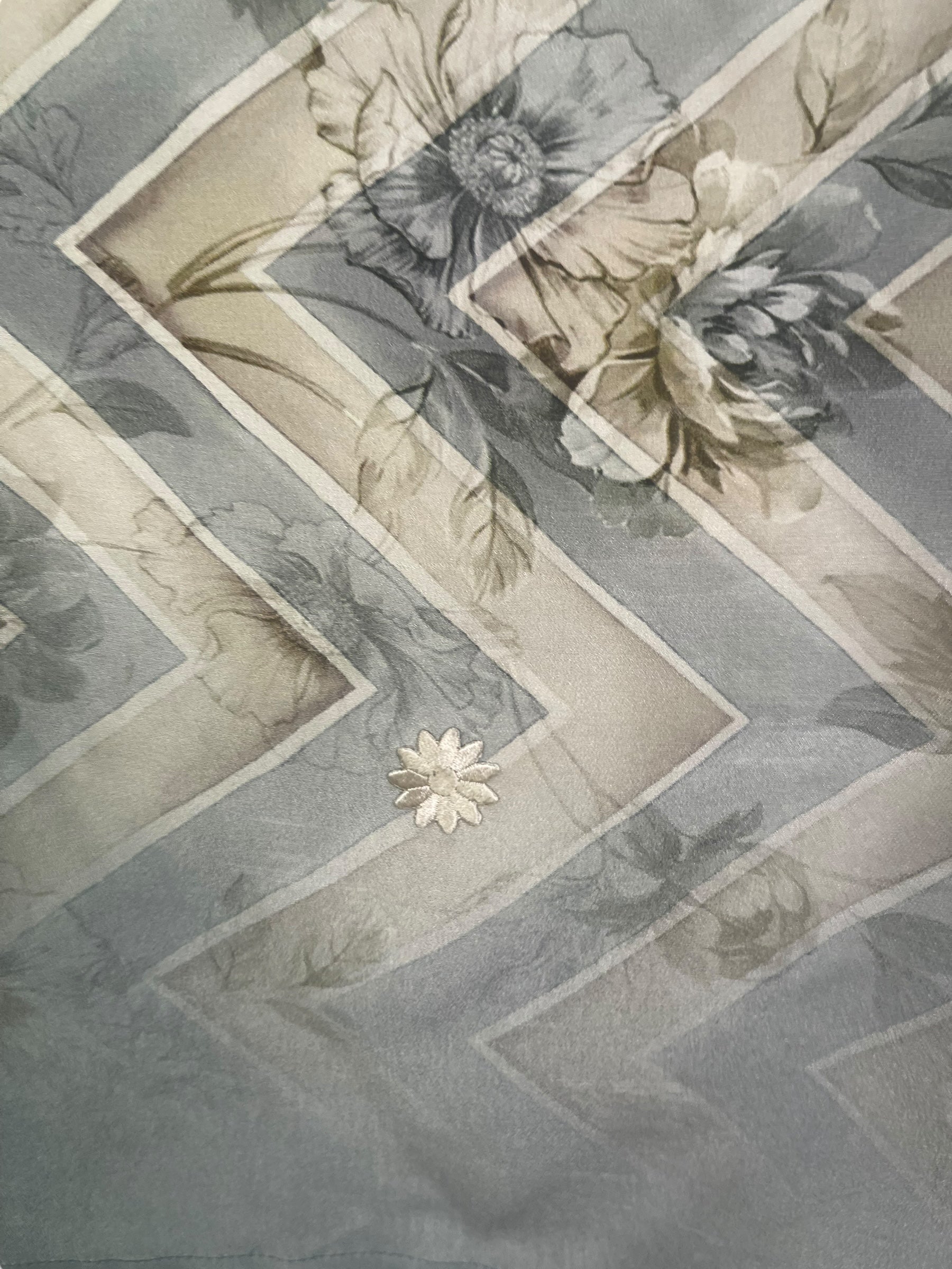 PRC8214 Avatar Pure Silk Hi Lo Top