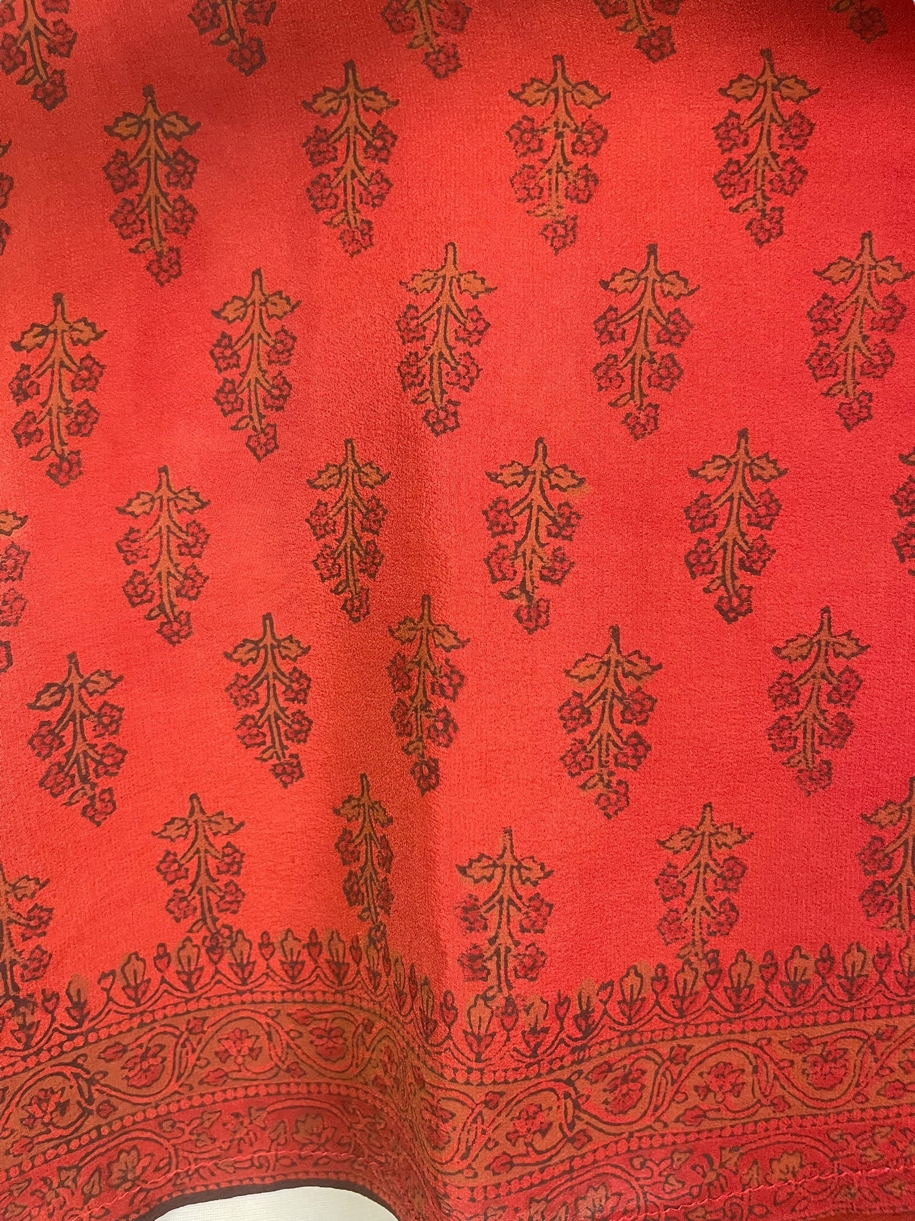 PREVIEW PRC7978 Pure Silk Wabi Sabi Capelet Poncho by DECEMBER2025 – Handmade ethical Poncho from sariKNOTsari using upcycled silk. Designed in Canada for travel and slow fashion, loved from Toronto to LA to Sydney.