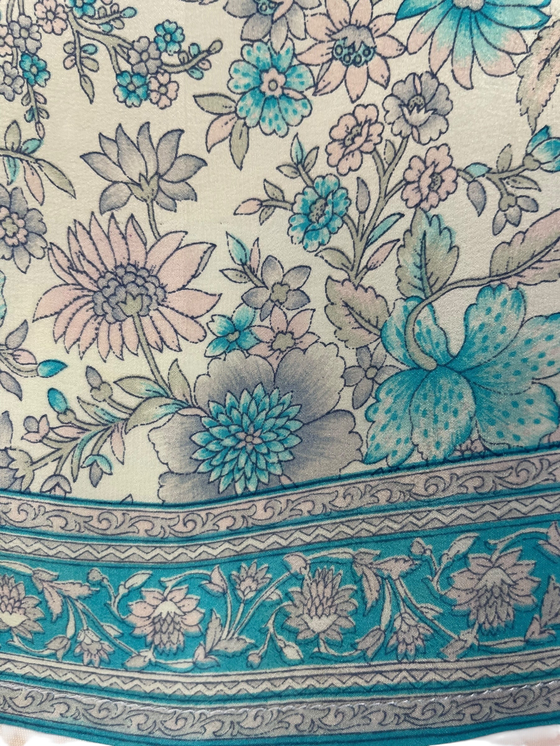 LADY LUCK PRC6829 Avatar Pure Silk Boxy Top