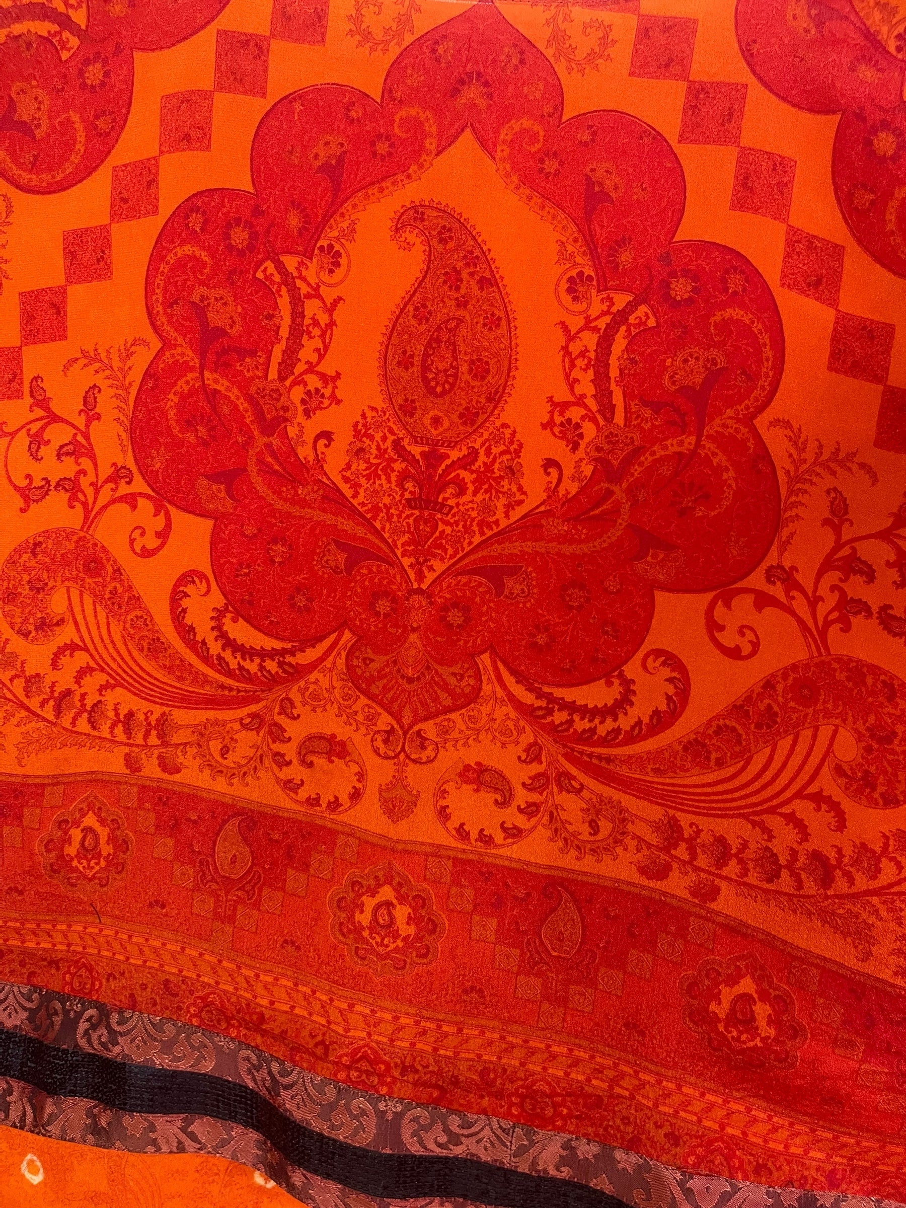 PRC8499 Avatar Pure Silk Hi Lo Top