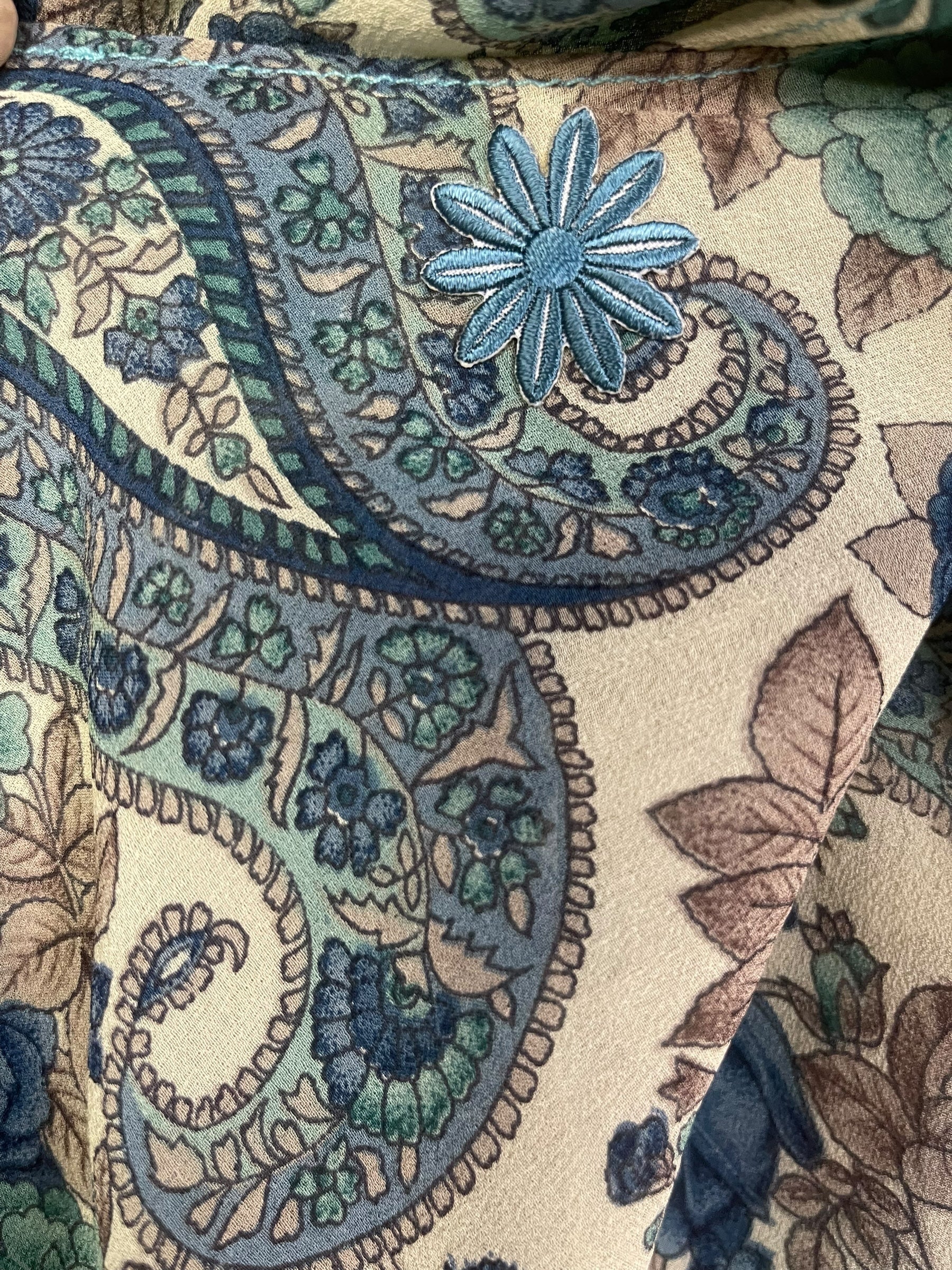 PREVIEW PRG8771 Sheer Avatar Pure Silk Versatile Vest by MARCH2026 – Handmade ethical Vest from sariKNOTsari using upcycled silk. Designed in Canada for travel and slow fashion, loved from Toronto to LA to Sydney. Featuring Zsiska, Bryn Walker and Artisan Leather coats by Rejean Pepin, Pepin designs