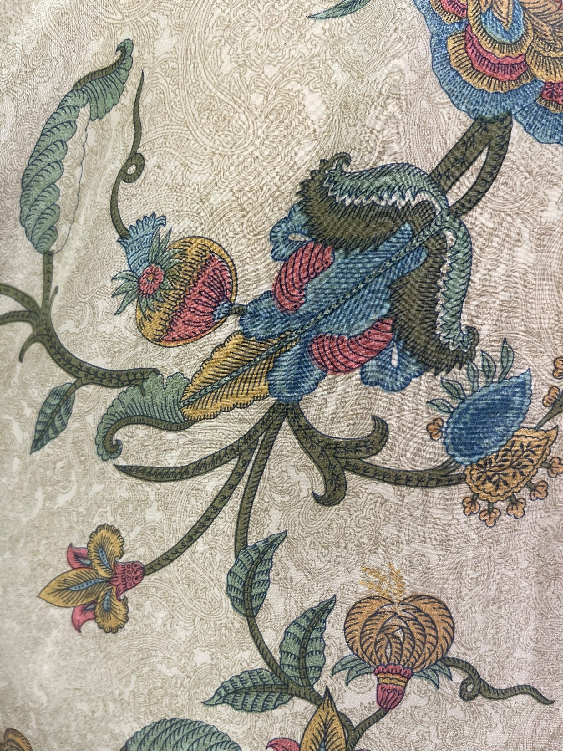 PRC7837 Avatar Pure Silk Side Slit Top