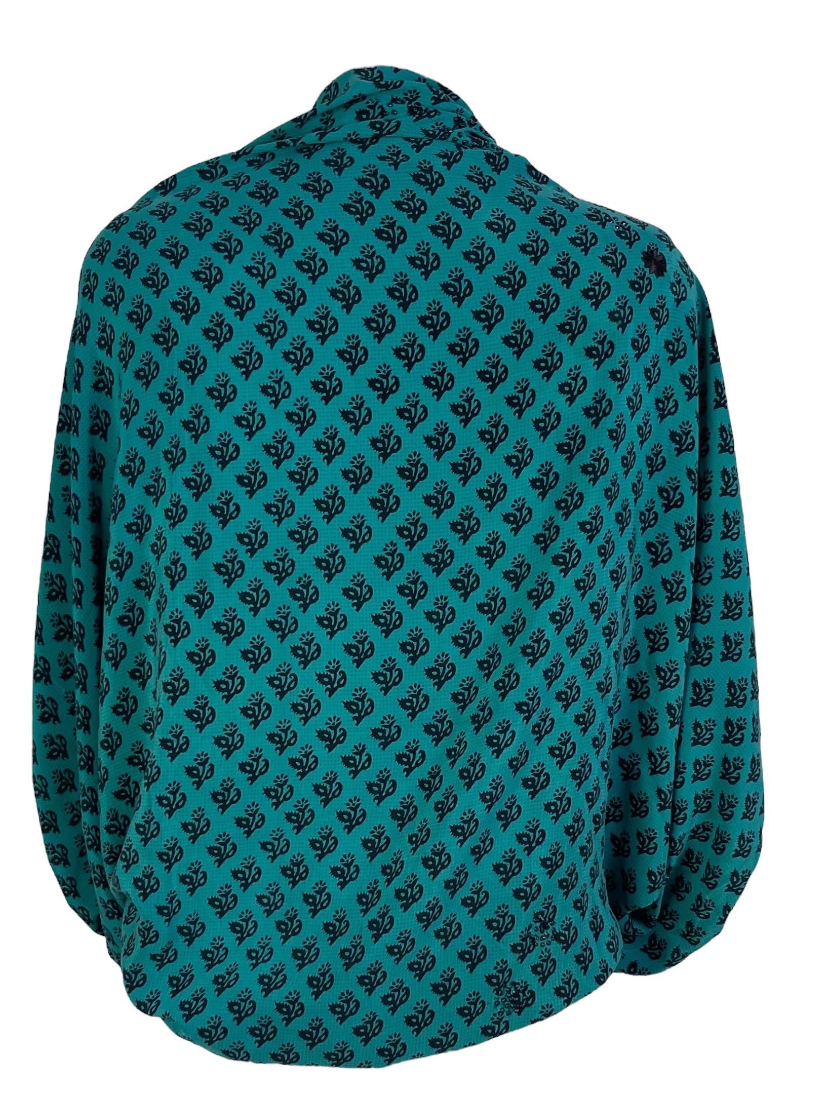 PRC7242 Avatar Pure Silk Bolero by sariKNOTsari – Handmade ethical Bolero from sariKNOTsari using upcycled silk. Designed in Canada for travel and slow fashion, loved from Toronto to LA to Sydney.