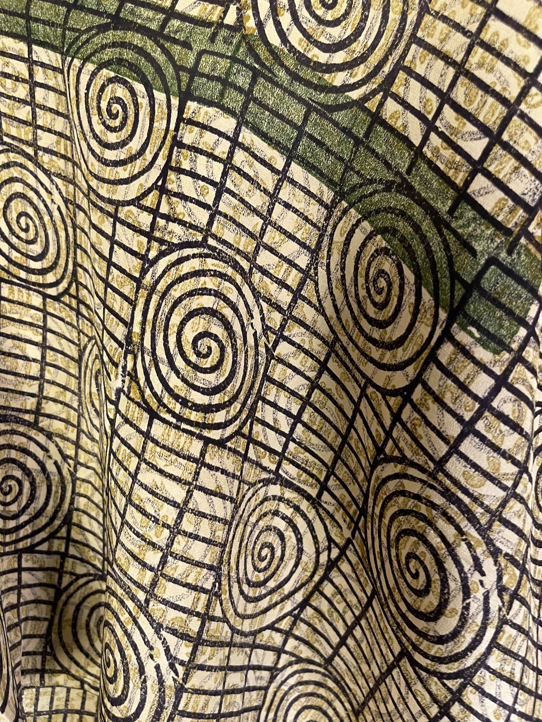 PRC6760 Avatar Pure Silk Versatile Vest