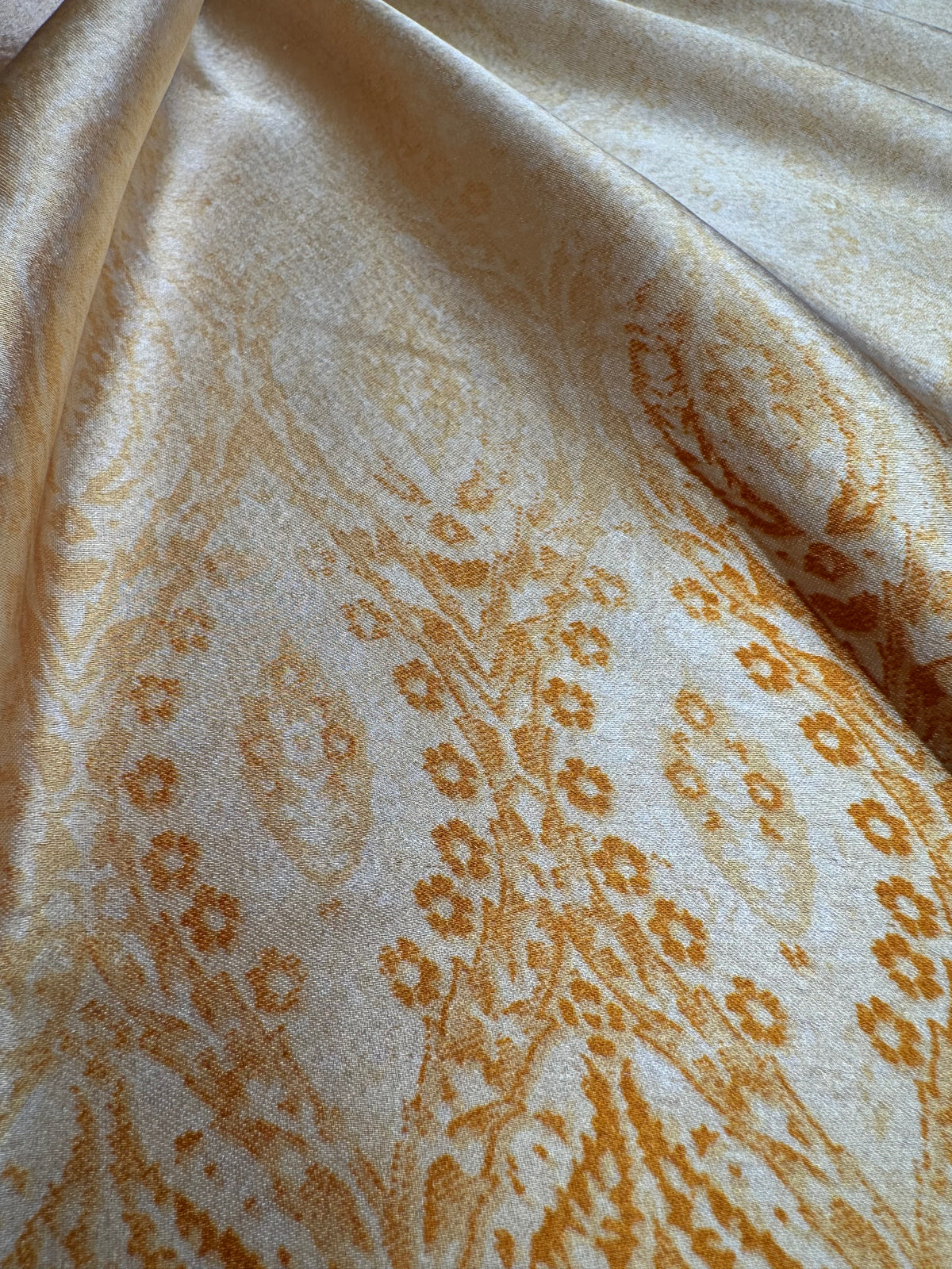 Bee's Nest Upcycled Pure Silk Satin Pillowcase