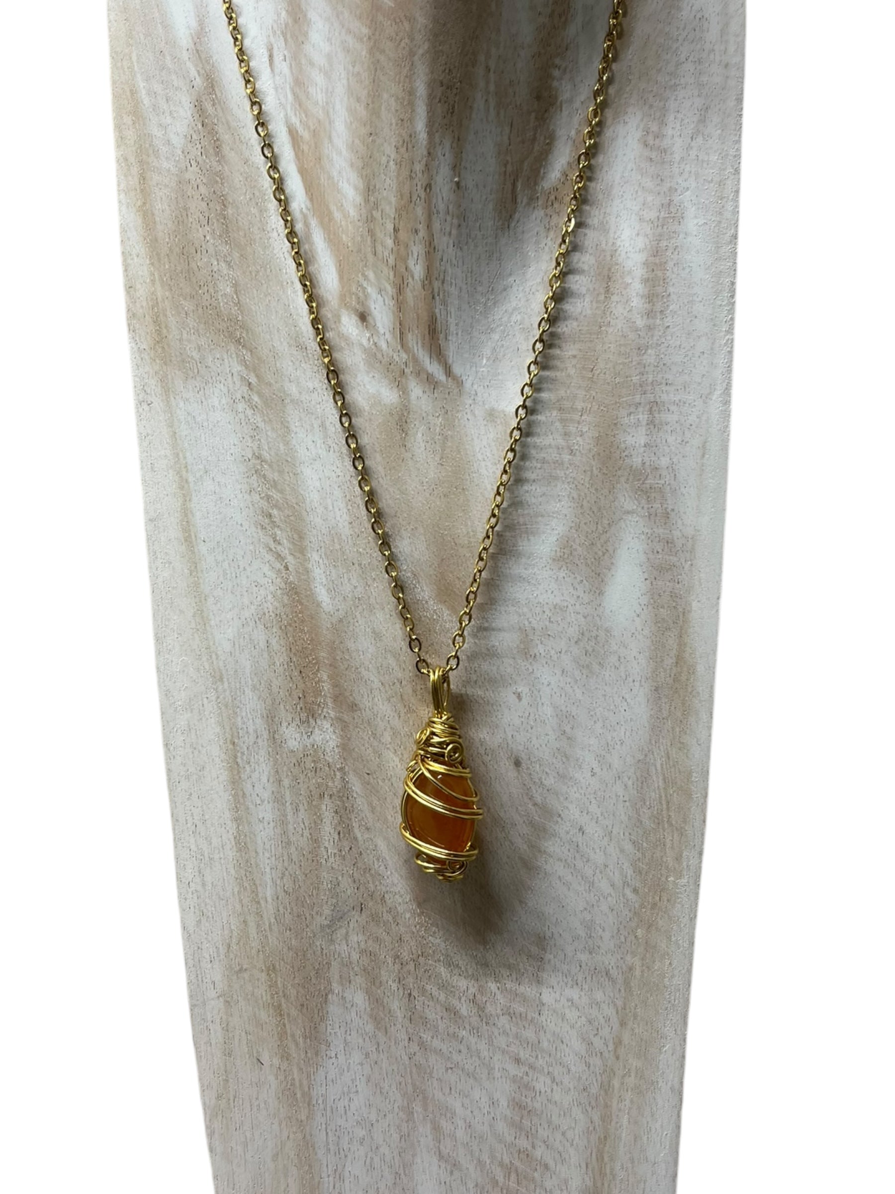 Carnelian specialty Crystal Necklace - gold