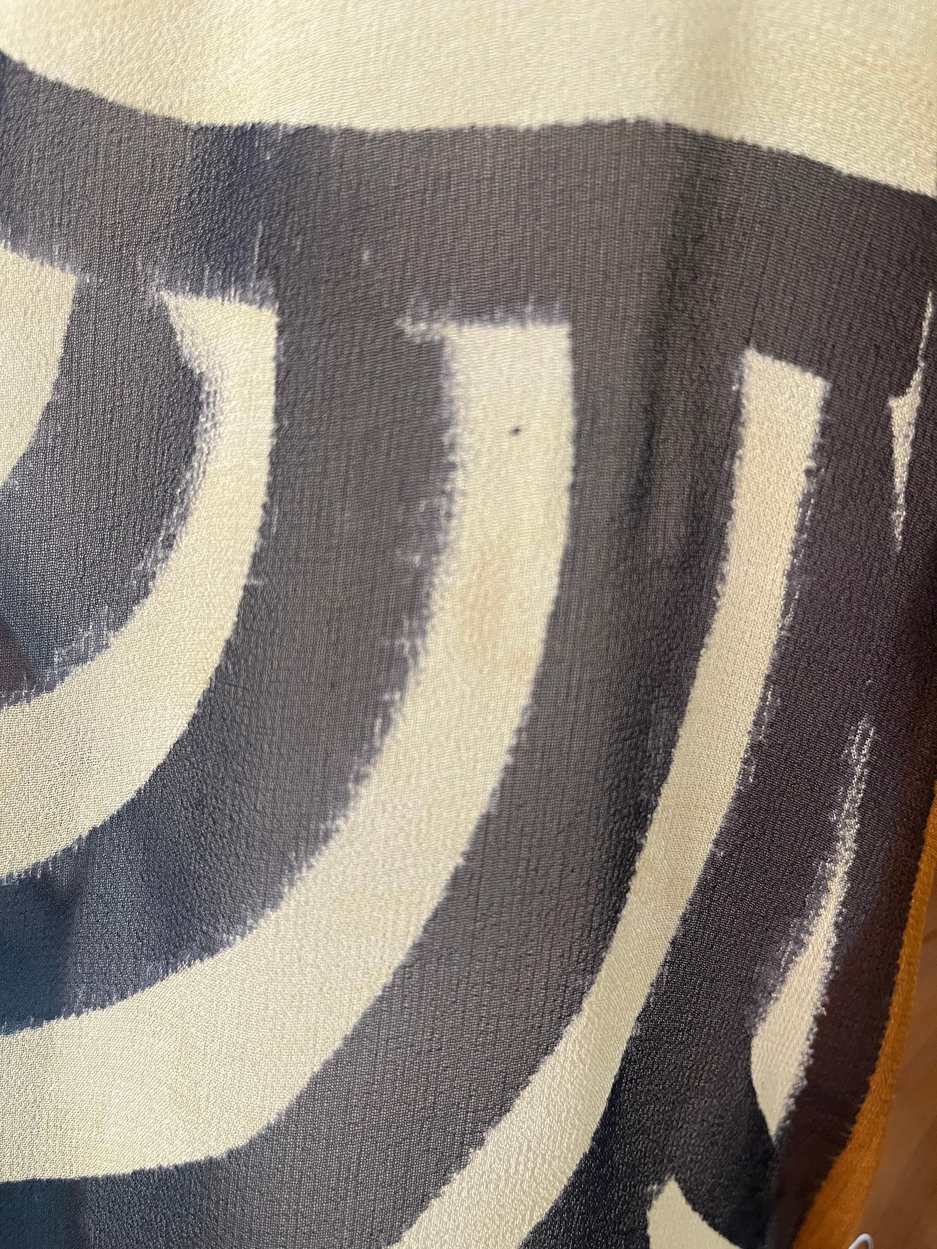 PRG6315 Sheer Wabi Sabi Pure Silk Side Slit Top