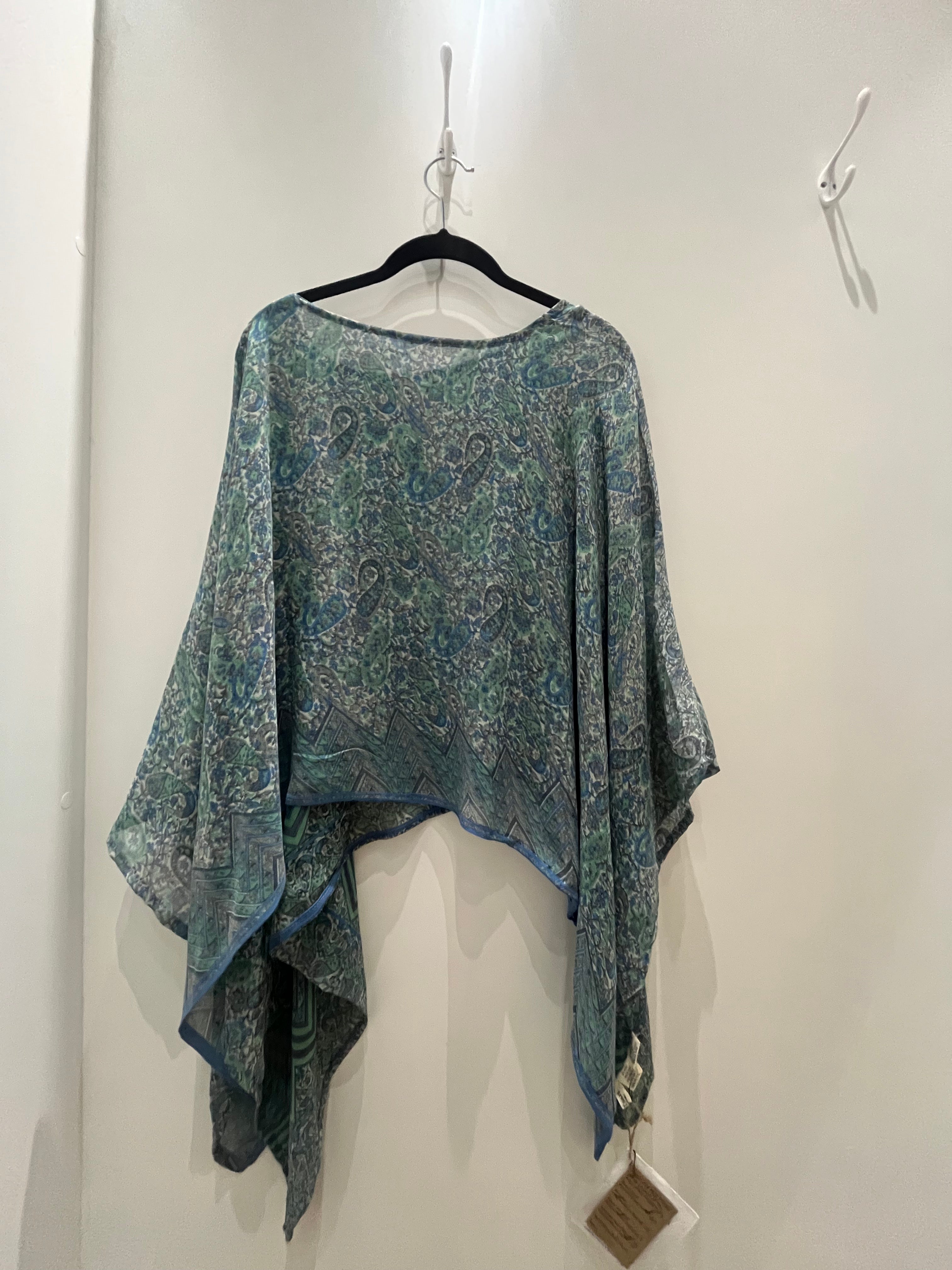 PRG4736 Sheer Wabi Sabi Pure Silk Capelet Poncho