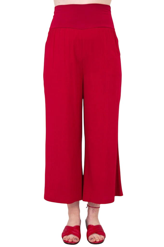 Lipstick Red Bamboo/Linen Landon Capri Pant