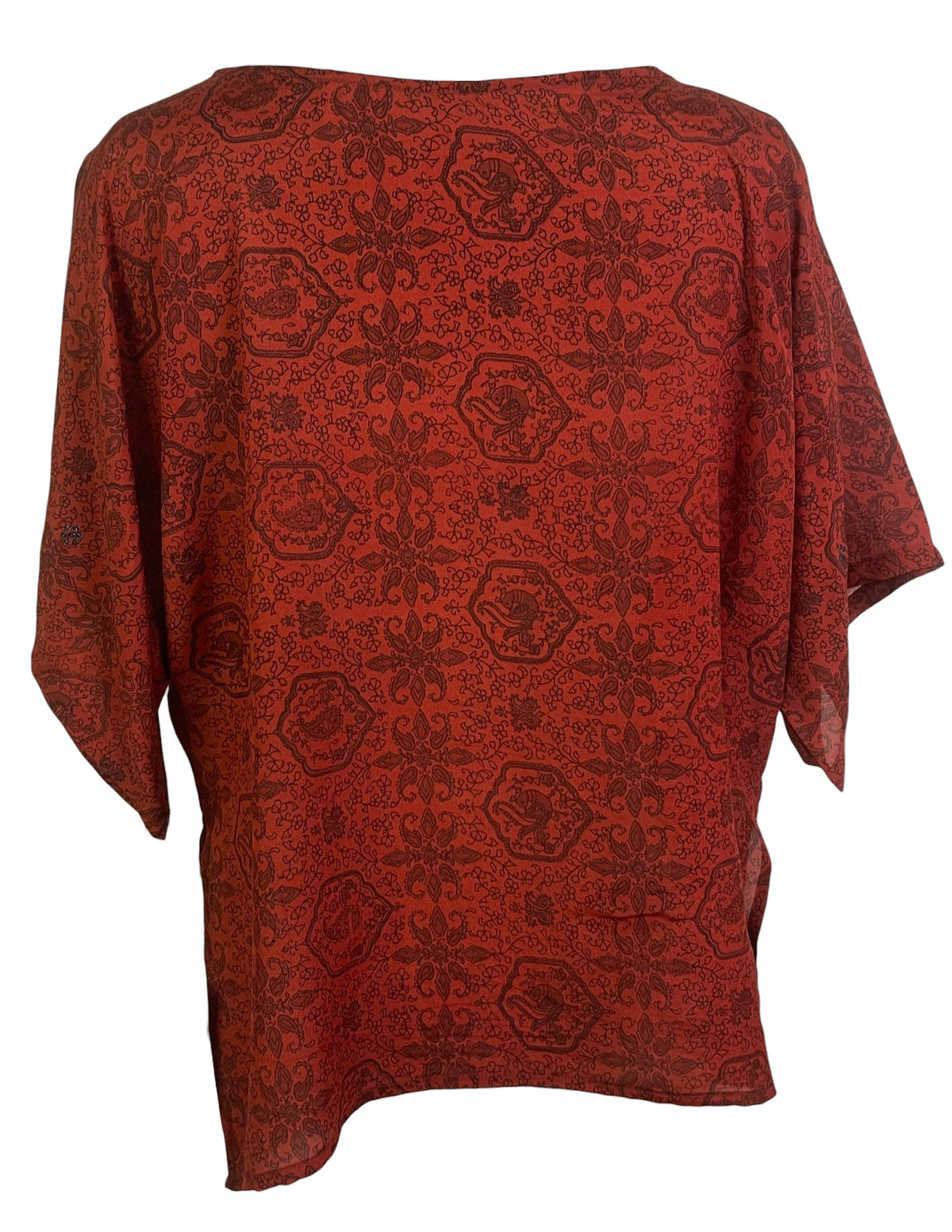 PRC8844 Avatar Pure Silk Side Slit Top by HOLD – Handmade ethical Side Slit Top from sariKNOTsari using upcycled silk. Designed in Canada for travel and slow fashion, loved from Toronto to LA to Sydney. Featuring Zsiska, Bryn Walker and Artisan Leather coats by Rejean Pepin, Pepin designs