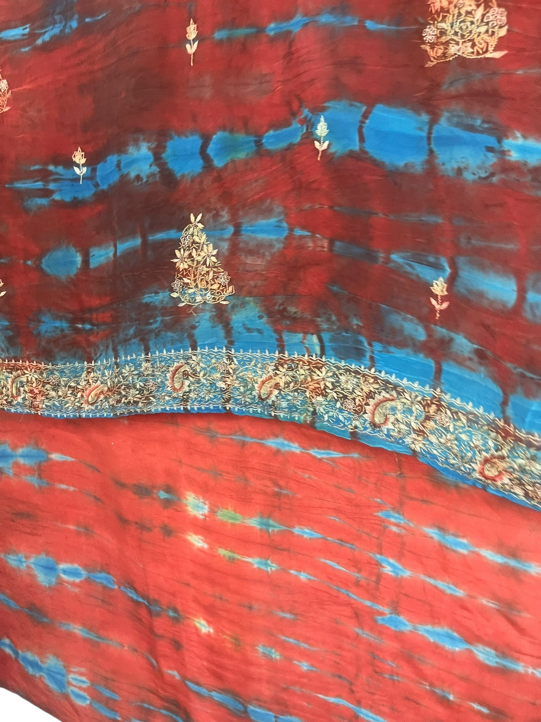 PREVIEW PRC8322 Avatar Pure Silk Hi Lo Top by DECEMBER2025 – Handmade ethical Hi Lo Top from sariKNOTsari using upcycled silk. Designed in Canada for travel and slow fashion, loved from Toronto to LA to Sydney.