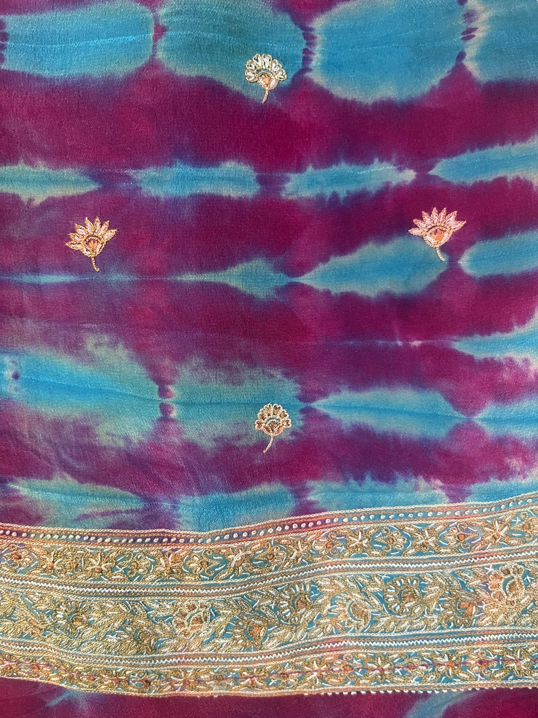 PREVIEW PRC8324 Avatar Pure Silk Hi Lo Top by DECEMBER2025 – Handmade ethical Hi Lo Top from sariKNOTsari using upcycled silk. Designed in Canada for travel and slow fashion, loved from Toronto to LA to Sydney.