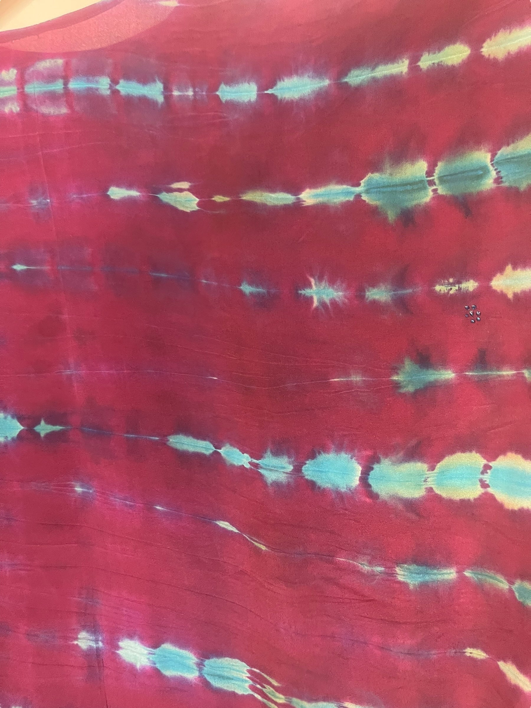 PREVIEW PRC8324 Avatar Pure Silk Hi Lo Top by DECEMBER2025 – Handmade ethical Hi Lo Top from sariKNOTsari using upcycled silk. Designed in Canada for travel and slow fashion, loved from Toronto to LA to Sydney.