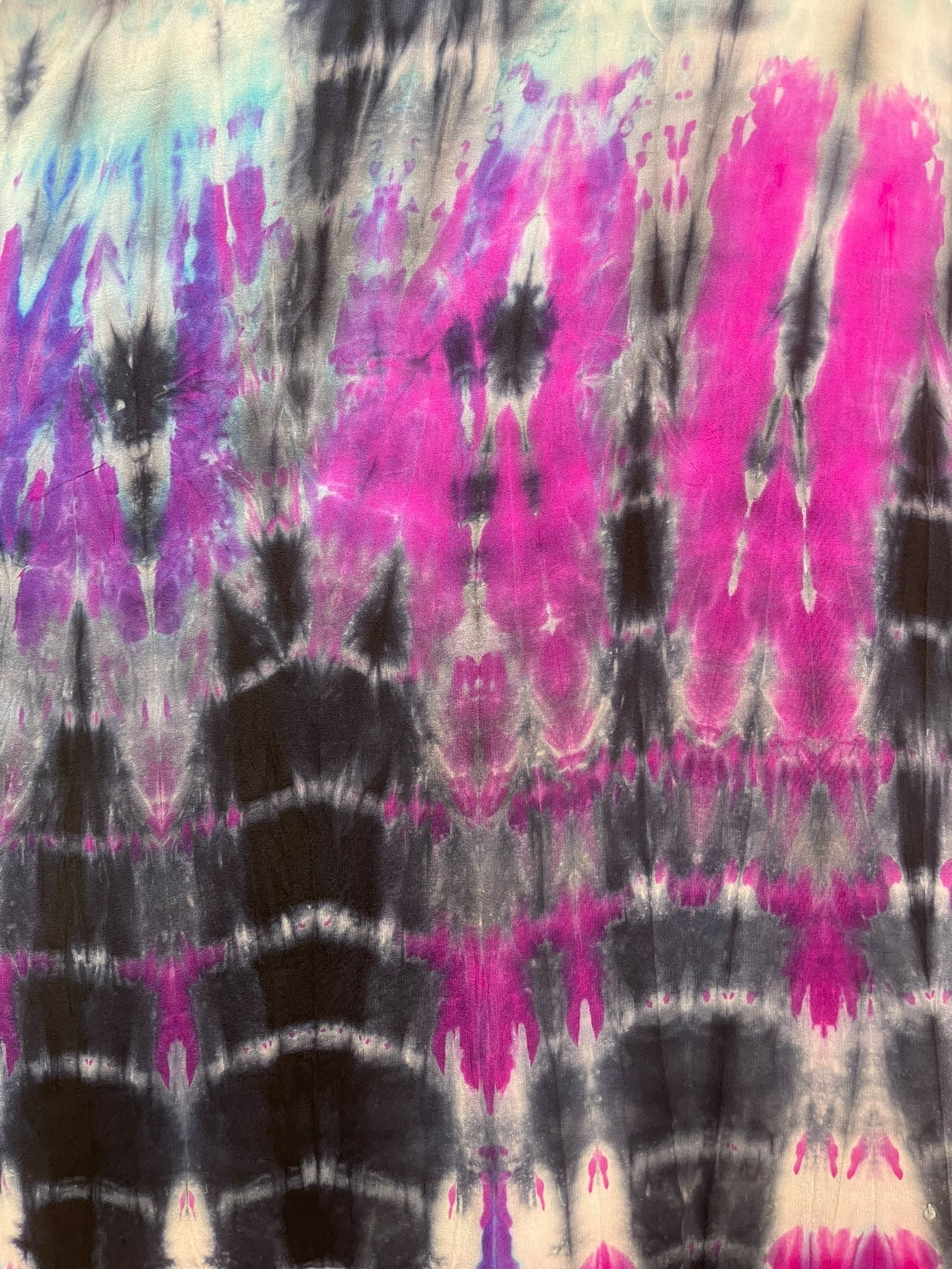 PREVIEW PRC8356 Avatar Reversible Pure Silk Jiva Jacket with Slits by DECEMBER2025 – Handmade ethical Jiva Jacket from sariKNOTsari using upcycled silk. Designed in Canada for travel and slow fashion, loved from Toronto to LA to Sydney.