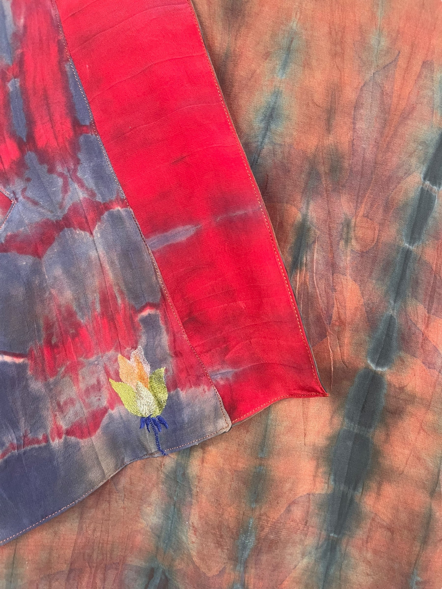 PREVIEW PRC8370 Avatar Reversible Pure Silk Jiva Jacket with Slits by DECEMBER2025 – Handmade ethical Jiva Jacket from sariKNOTsari using upcycled silk. Designed in Canada for travel and slow fashion, loved from Toronto to LA to Sydney.