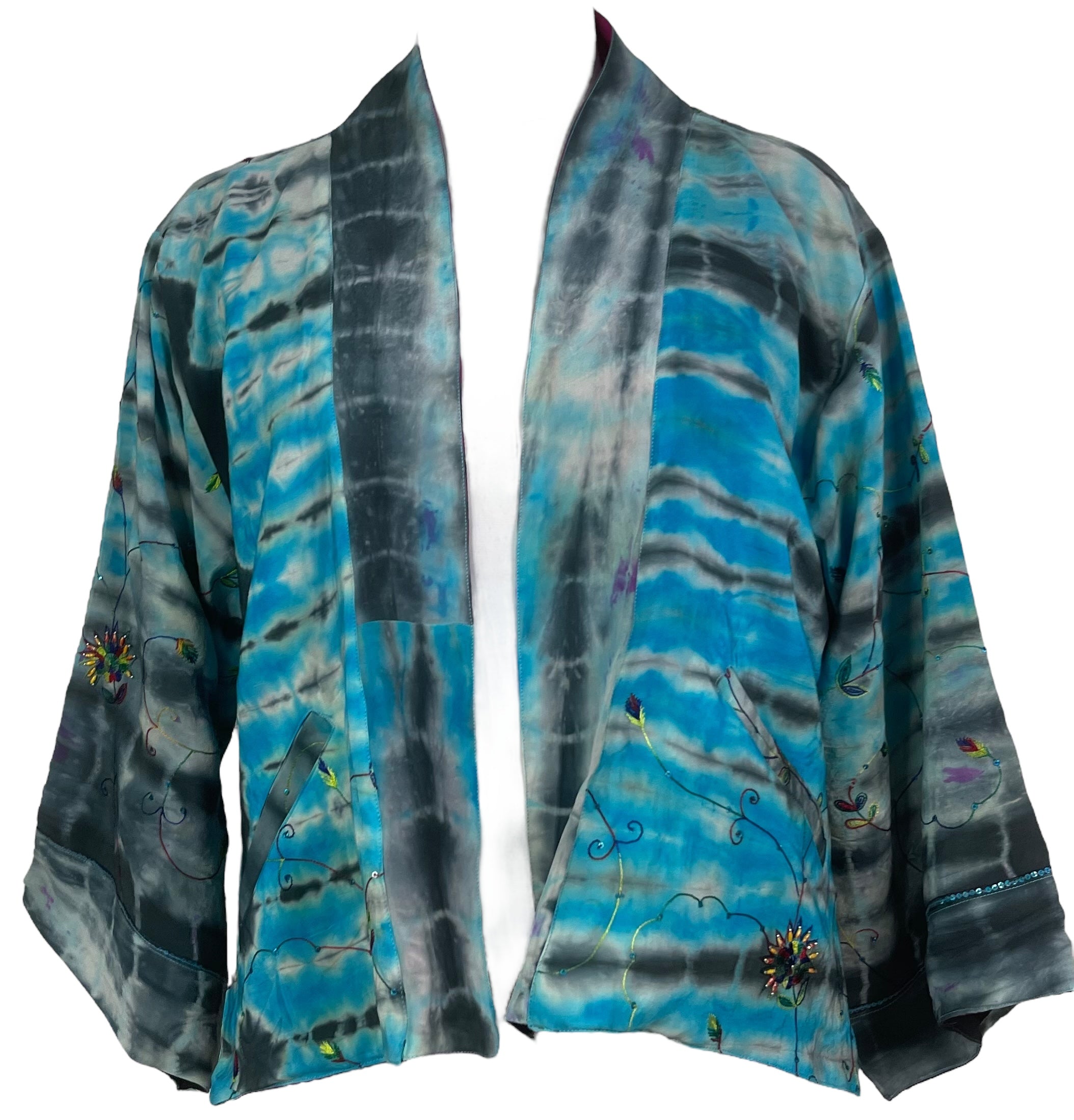 PREVIEW PRC8381 Avatar Reversible Pure Silk Jiva Jacket with Slits by DECEMBER2025 – Handmade ethical Jiva Jacket from sariKNOTsari using upcycled silk. Designed in Canada for travel and slow fashion, loved from Toronto to LA to Sydney.