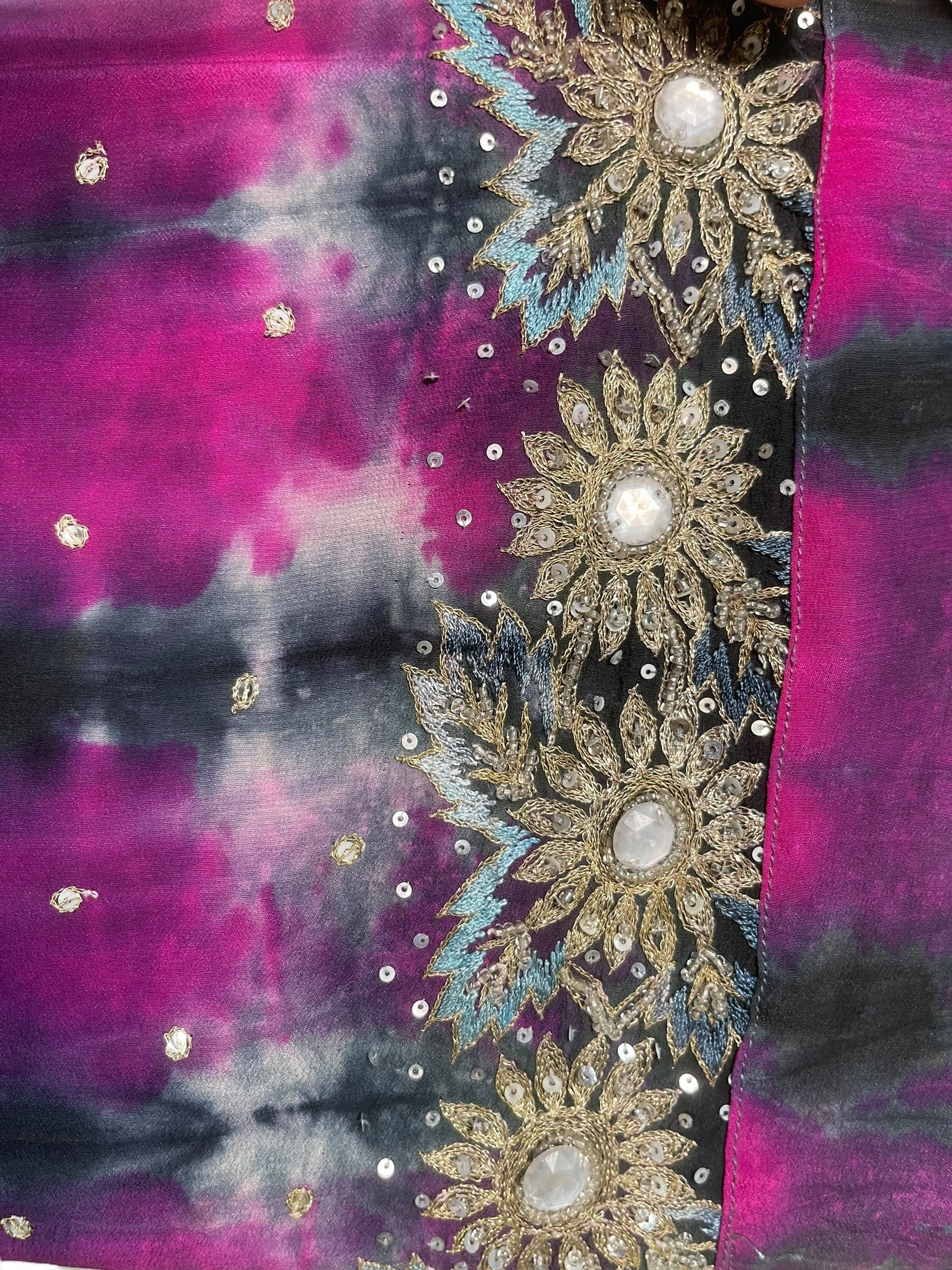 PREVIEW PRC8381 Avatar Reversible Pure Silk Jiva Jacket with Slits by DECEMBER2025 – Handmade ethical Jiva Jacket from sariKNOTsari using upcycled silk. Designed in Canada for travel and slow fashion, loved from Toronto to LA to Sydney.