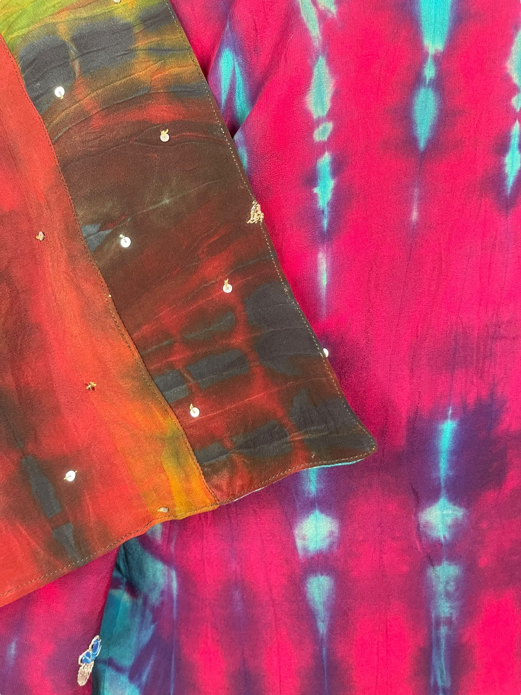 PREVIEW PRC8377 Avatar Reversible Pure Silk Jiva Jacket with Slits by DECEMBER2025 – Handmade ethical Jiva Jacket from sariKNOTsari using upcycled silk. Designed in Canada for travel and slow fashion, loved from Toronto to LA to Sydney.