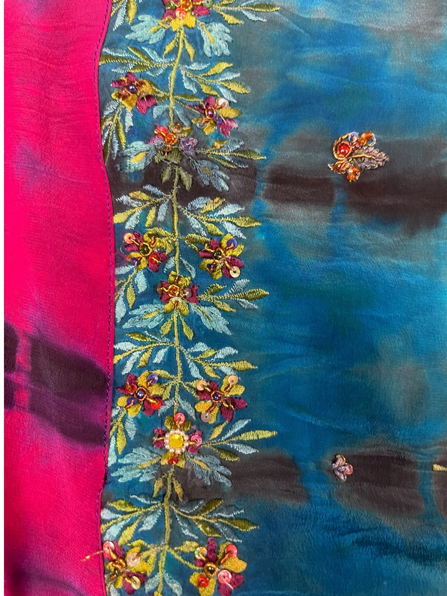 PREVIEW PRC8372 Avatar Reversible Pure Silk Jiva Jacket with Slits by DECEMBER2025 – Handmade ethical Jiva Jacket from sariKNOTsari using upcycled silk. Designed in Canada for travel and slow fashion, loved from Toronto to LA to Sydney.