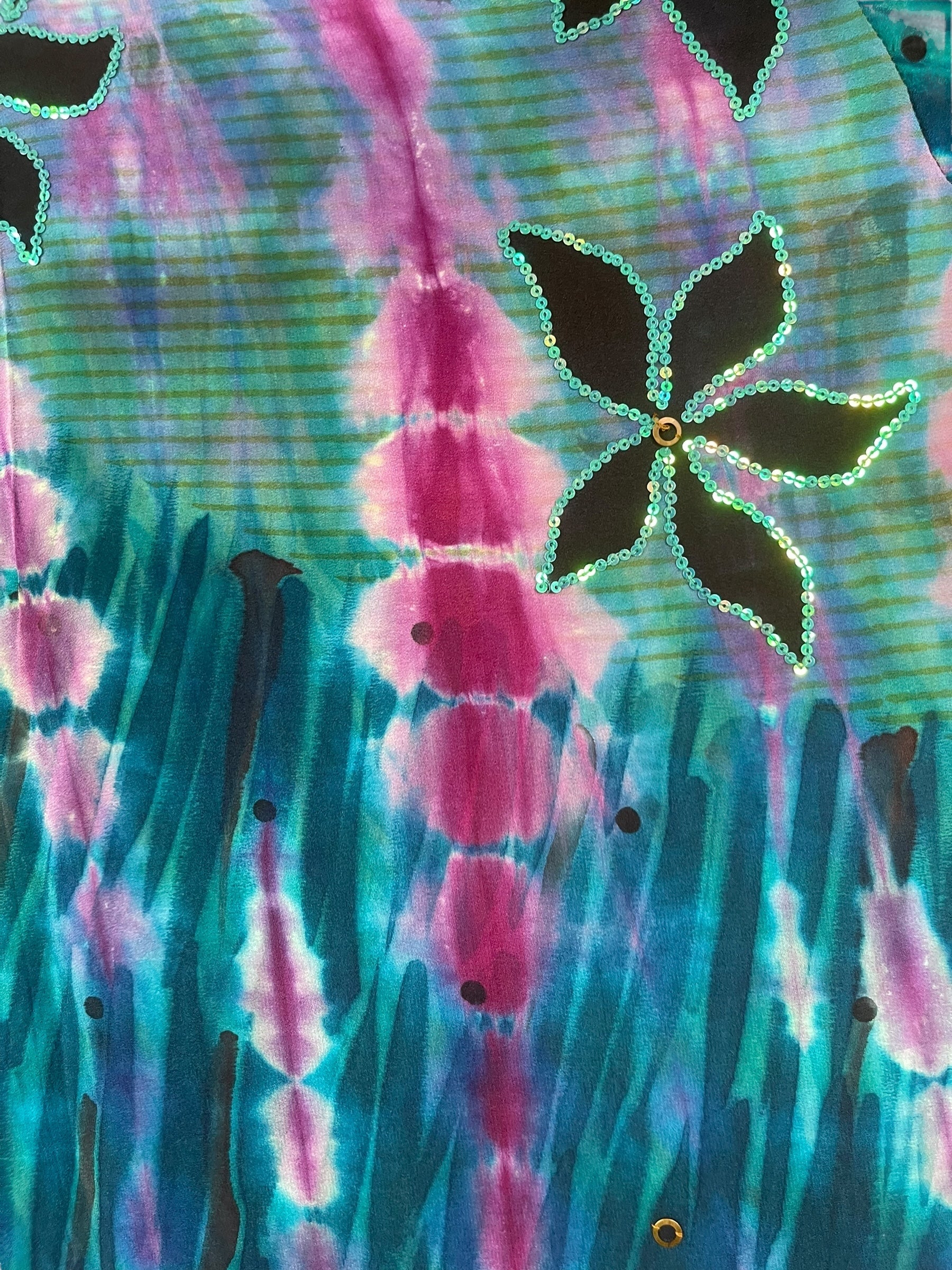 PREVIEW PRC7919 Avatar Reversible Pure Silk Jiva Jacket with Slits by DECEMBER2025 – Handmade ethical Jiva Jacket from sariKNOTsari using upcycled silk. Designed in Canada for travel and slow fashion, loved from Toronto to LA to Sydney.