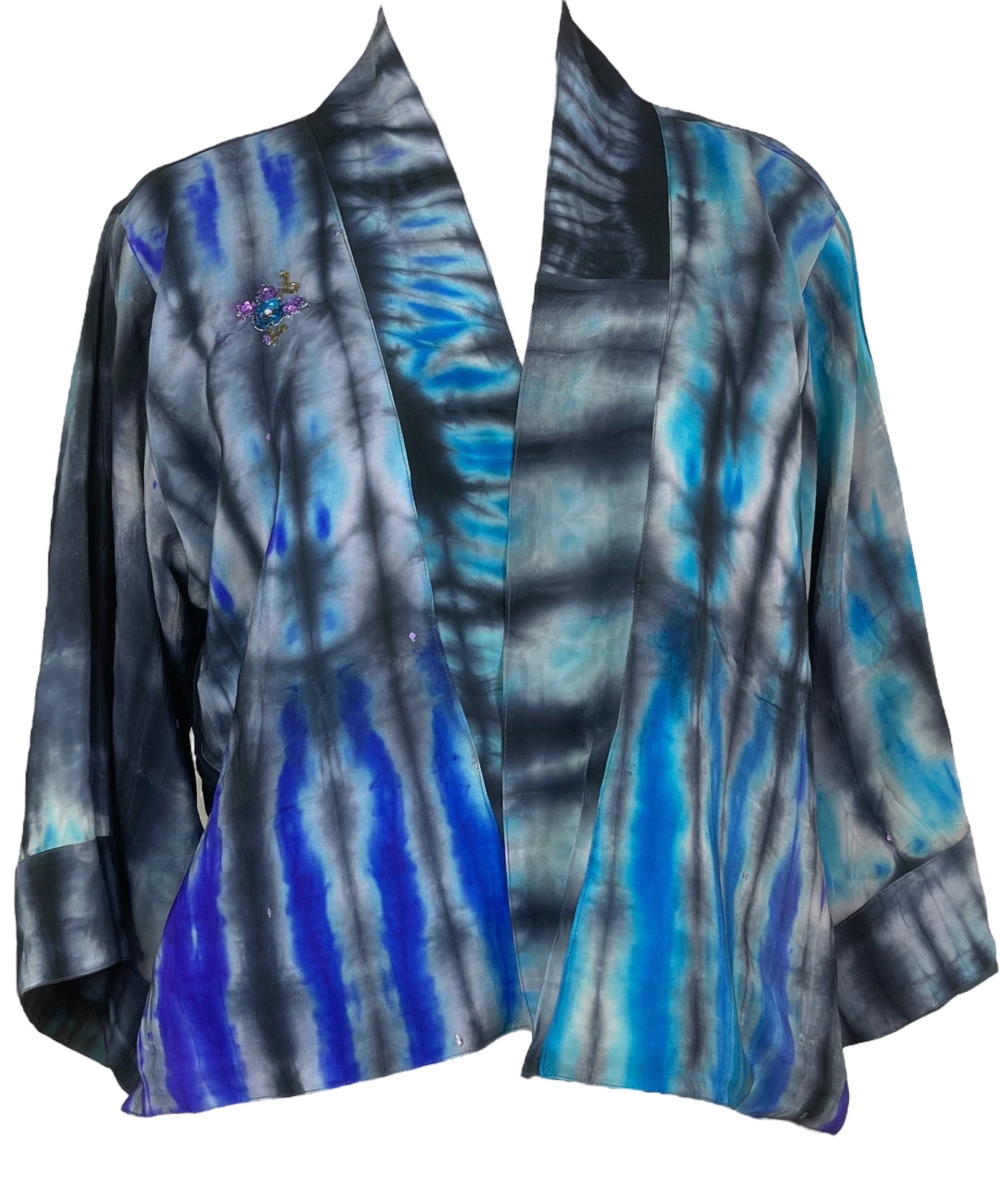 PREVIEW PRC7918 Avatar Reversible Pure Silk Jiva Jacket with Slits by DECEMBER2025 – Handmade ethical Jiva Jacket from sariKNOTsari using upcycled silk. Designed in Canada for travel and slow fashion, loved from Toronto to LA to Sydney.