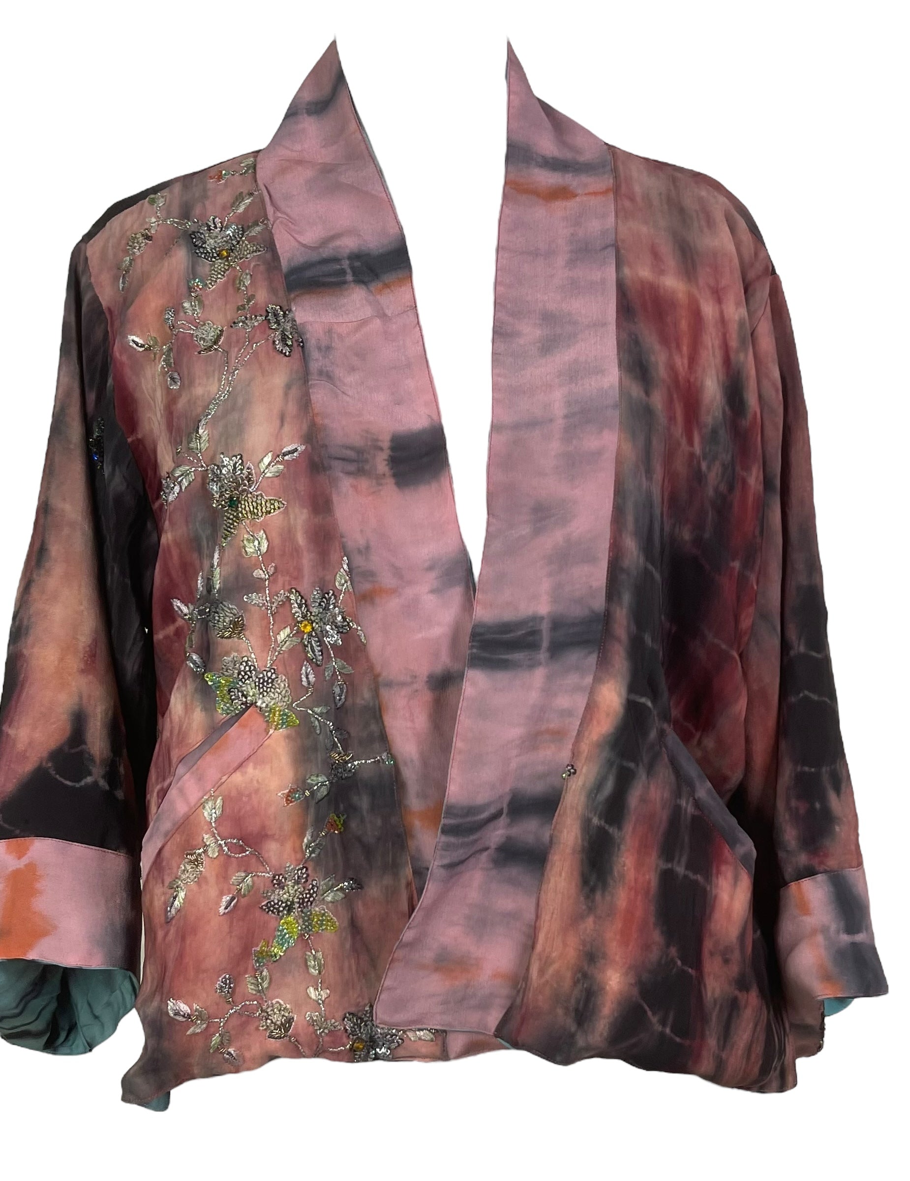 PREVIEW PRC8387 Avatar Reversible Pure Silk Jiva Jacket with Slits by DECEMBER2025 – Handmade ethical Jiva Jacket from sariKNOTsari using upcycled silk. Designed in Canada for travel and slow fashion, loved from Toronto to LA to Sydney.