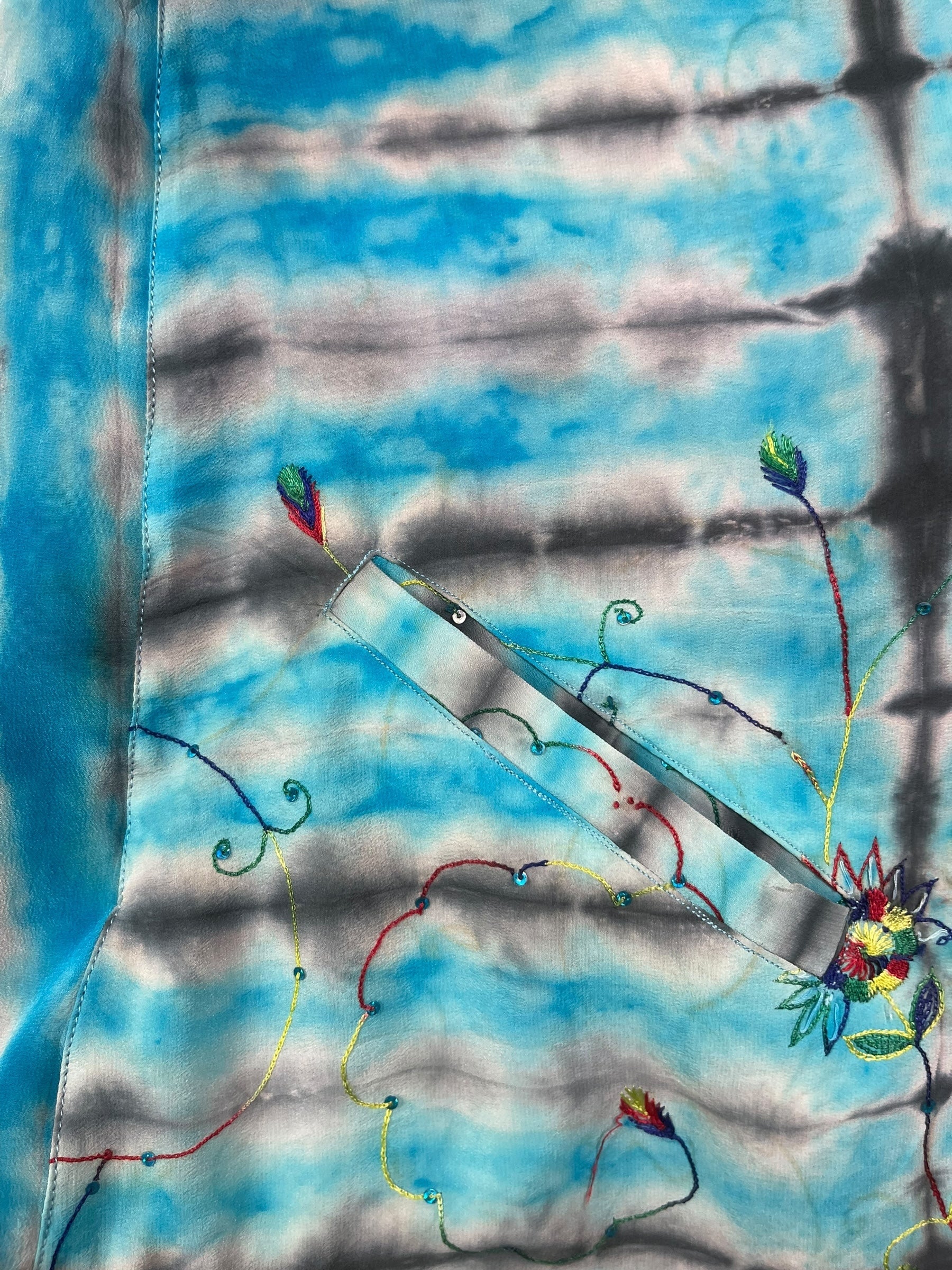 PREVIEW PRC8367 Avatar Reversible Pure Silk Jiva Jacket with Slits by DECEMBER2025 – Handmade ethical Jiva Jacket from sariKNOTsari using upcycled silk. Designed in Canada for travel and slow fashion, loved from Toronto to LA to Sydney.