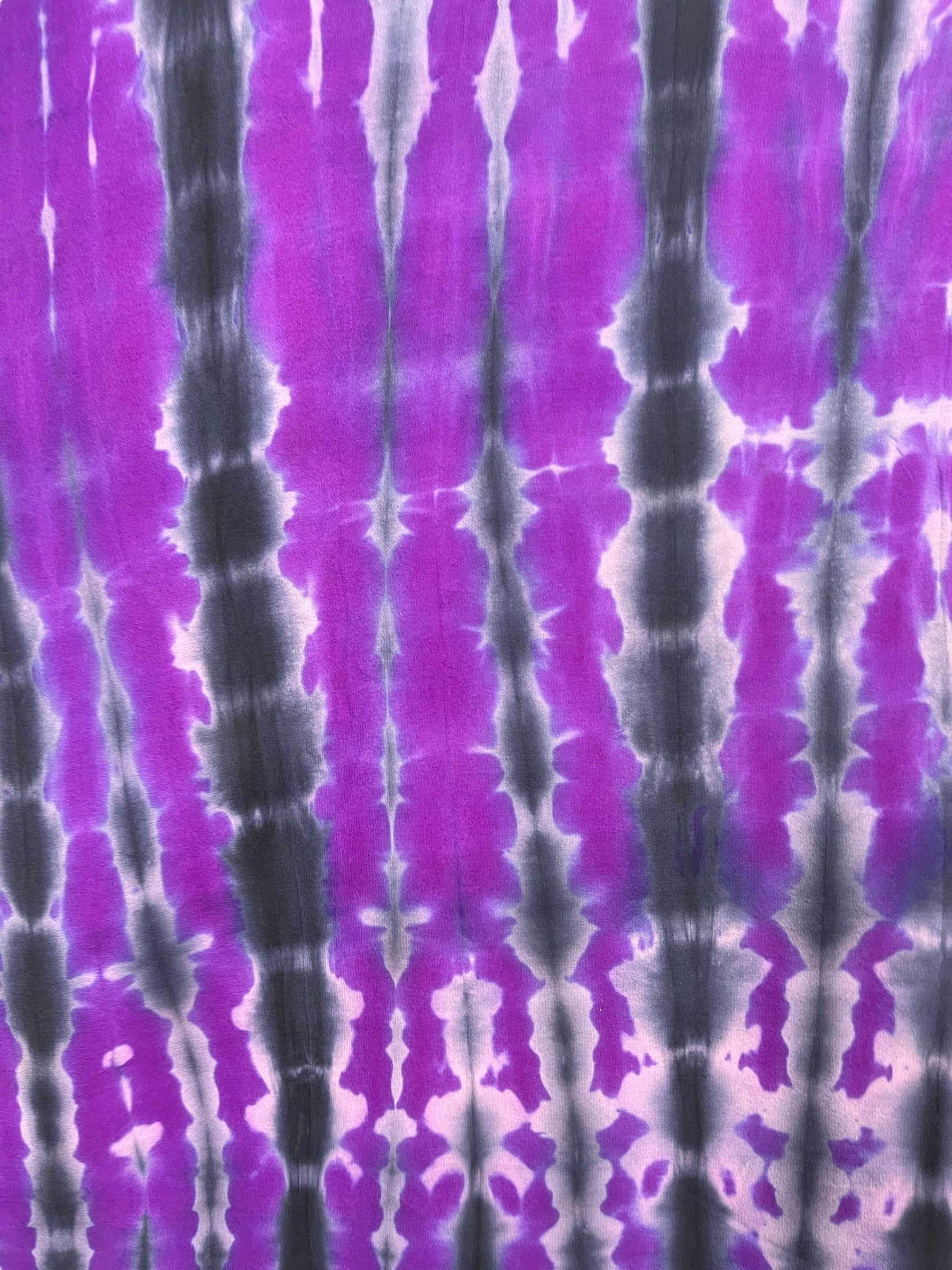 PREVIEW PRC8367 Avatar Reversible Pure Silk Jiva Jacket with Slits by DECEMBER2025 – Handmade ethical Jiva Jacket from sariKNOTsari using upcycled silk. Designed in Canada for travel and slow fashion, loved from Toronto to LA to Sydney.