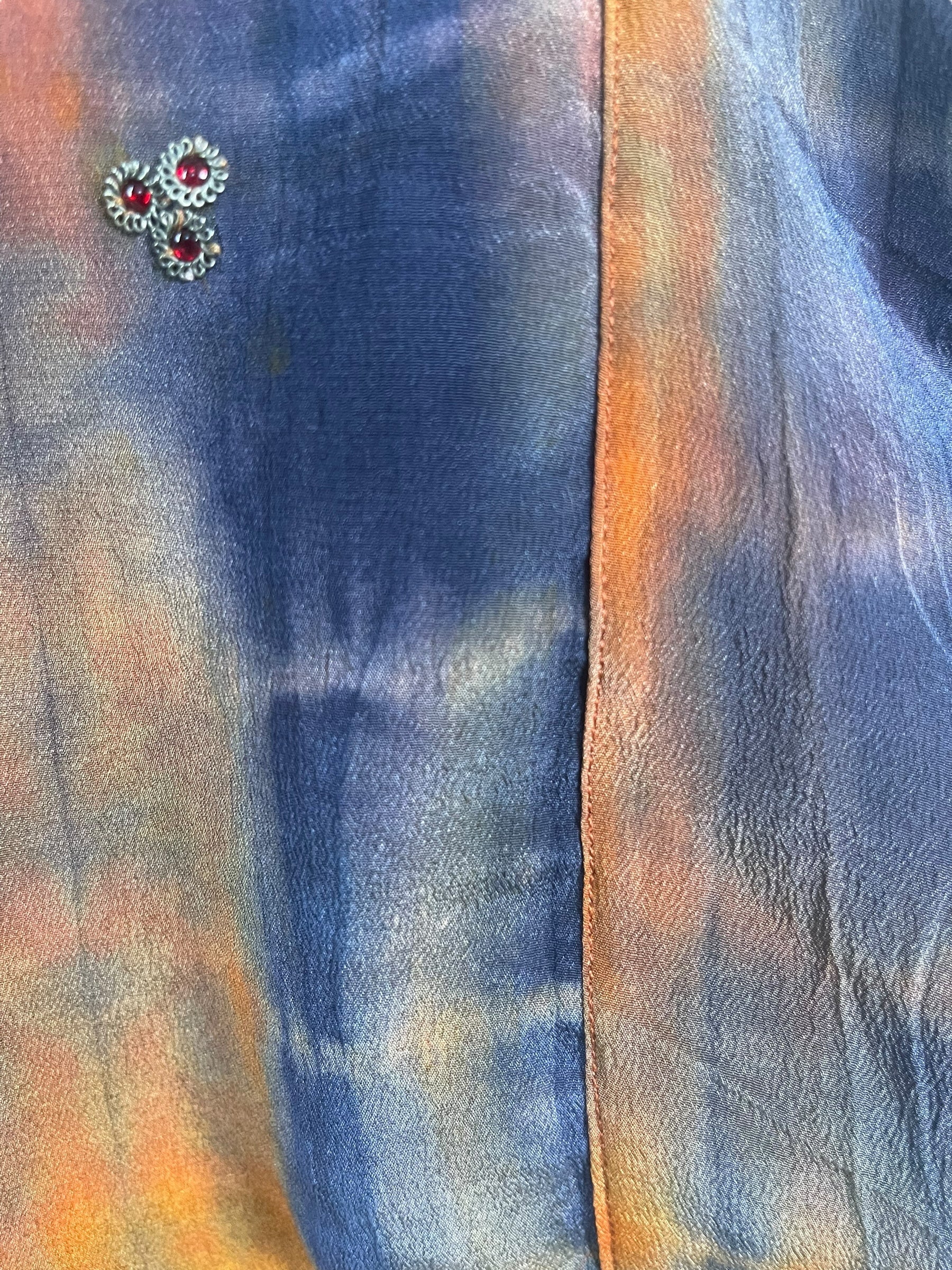 PREVIEW PRC8380 Wabi Sabi Reversible Pure Silk Jiva Jacket with Slits by DECEMBER2025 – Handmade ethical Jiva Jacket from sariKNOTsari using upcycled silk. Designed in Canada for travel and slow fashion, loved from Toronto to LA to Sydney.