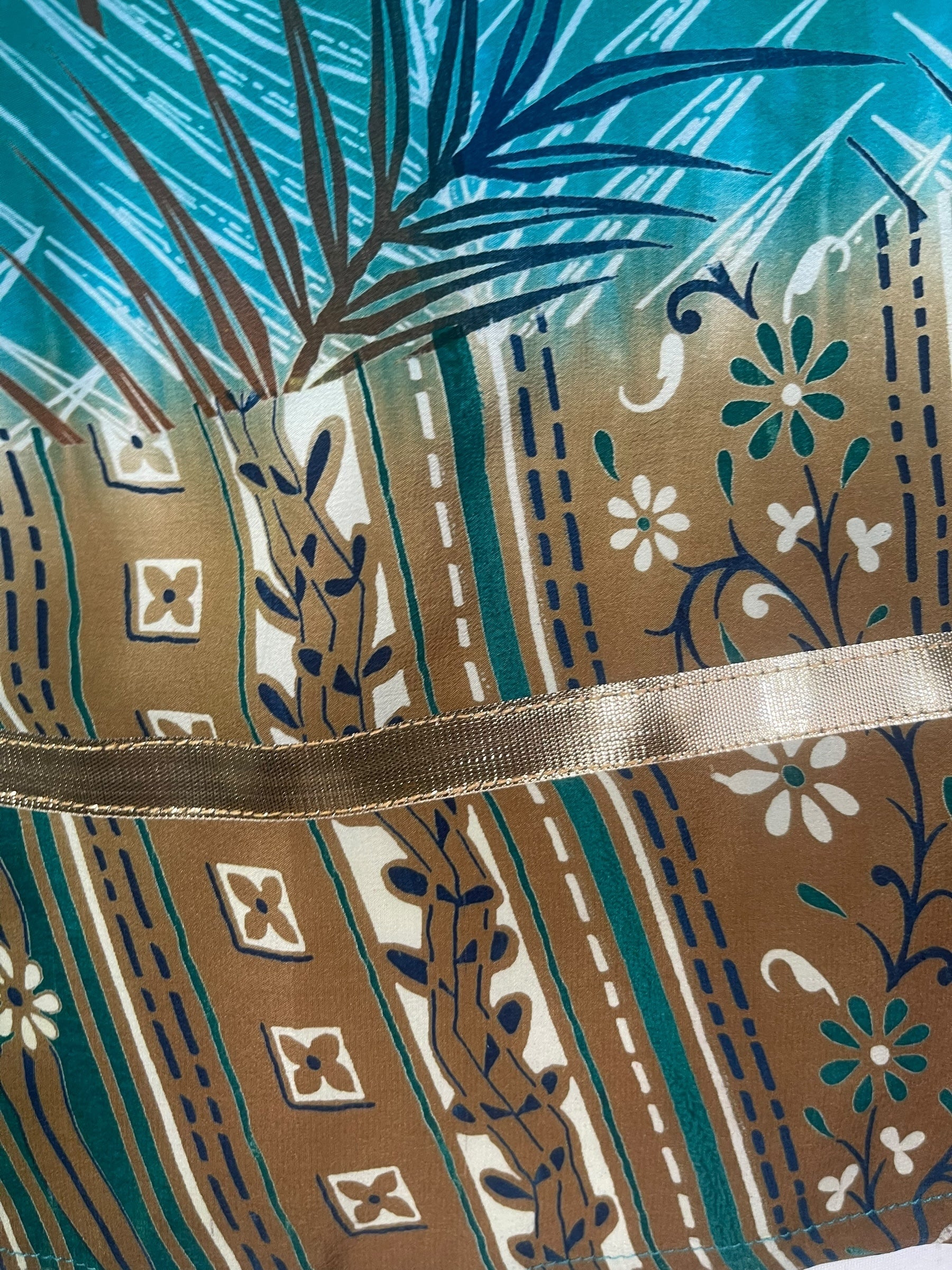 MISSING FABRIC VIDEO PRC8472 Avatar Pure Silk Boxy Top