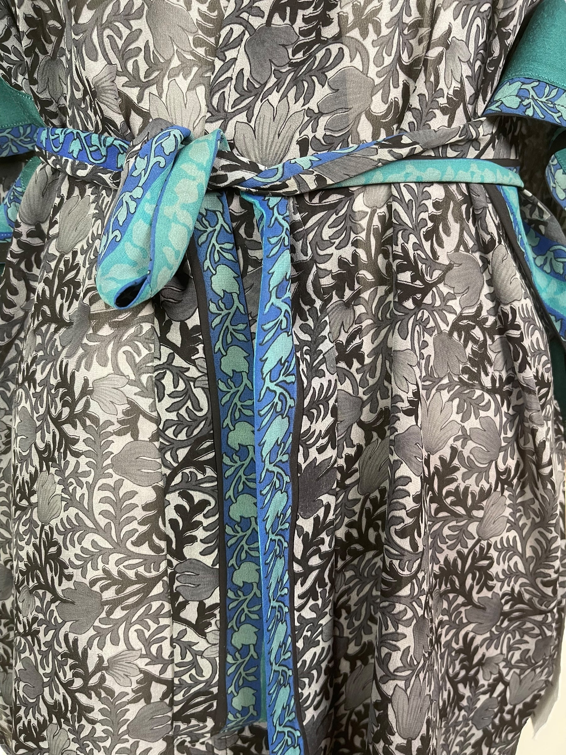 PRG8237 Avatar Pure Silk Kimono-Sleeved Jacket with Belt