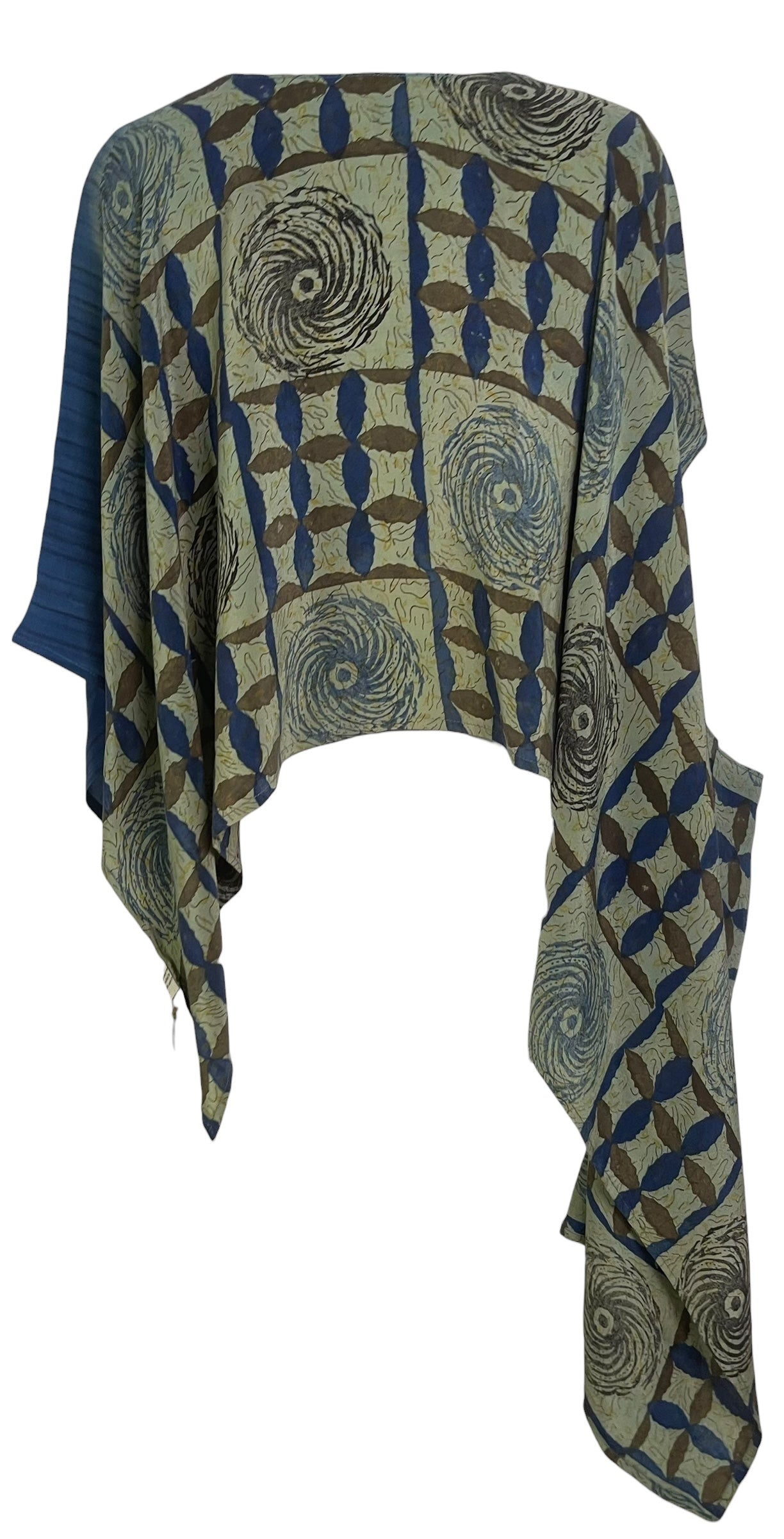 PREVIEW PRC8692 Avatar Pure Silk Versatile Vest by MARCH2026 – Handmade ethical Vest from sariKNOTsari using upcycled silk. Designed in Canada for travel and slow fashion, loved from Toronto to LA to Sydney. Featuring Zsiska, Bryn Walker and Artisan Leather coats by Rejean Pepin, Pepin designs