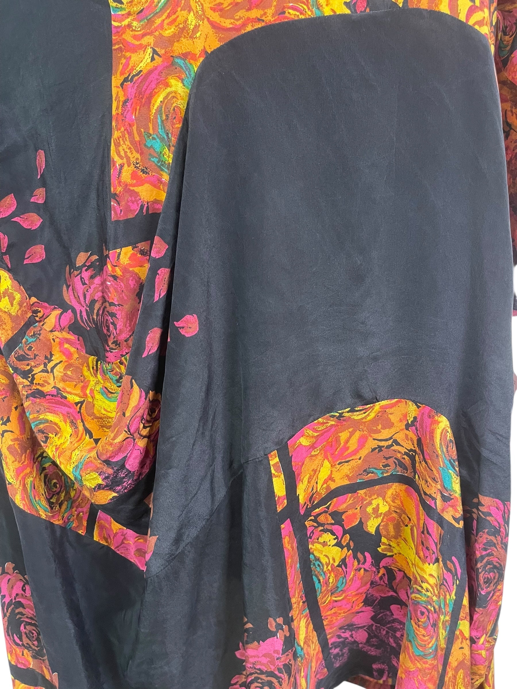 PRC8901 Avatar Pure Silk Sculptural Long Tunic Dress by 15 FEBRUARY 2026 – Handmade ethical Sculptural Dress from sariKNOTsari using upcycled silk. Designed in Canada for travel and slow fashion, loved from Toronto to LA to Sydney.