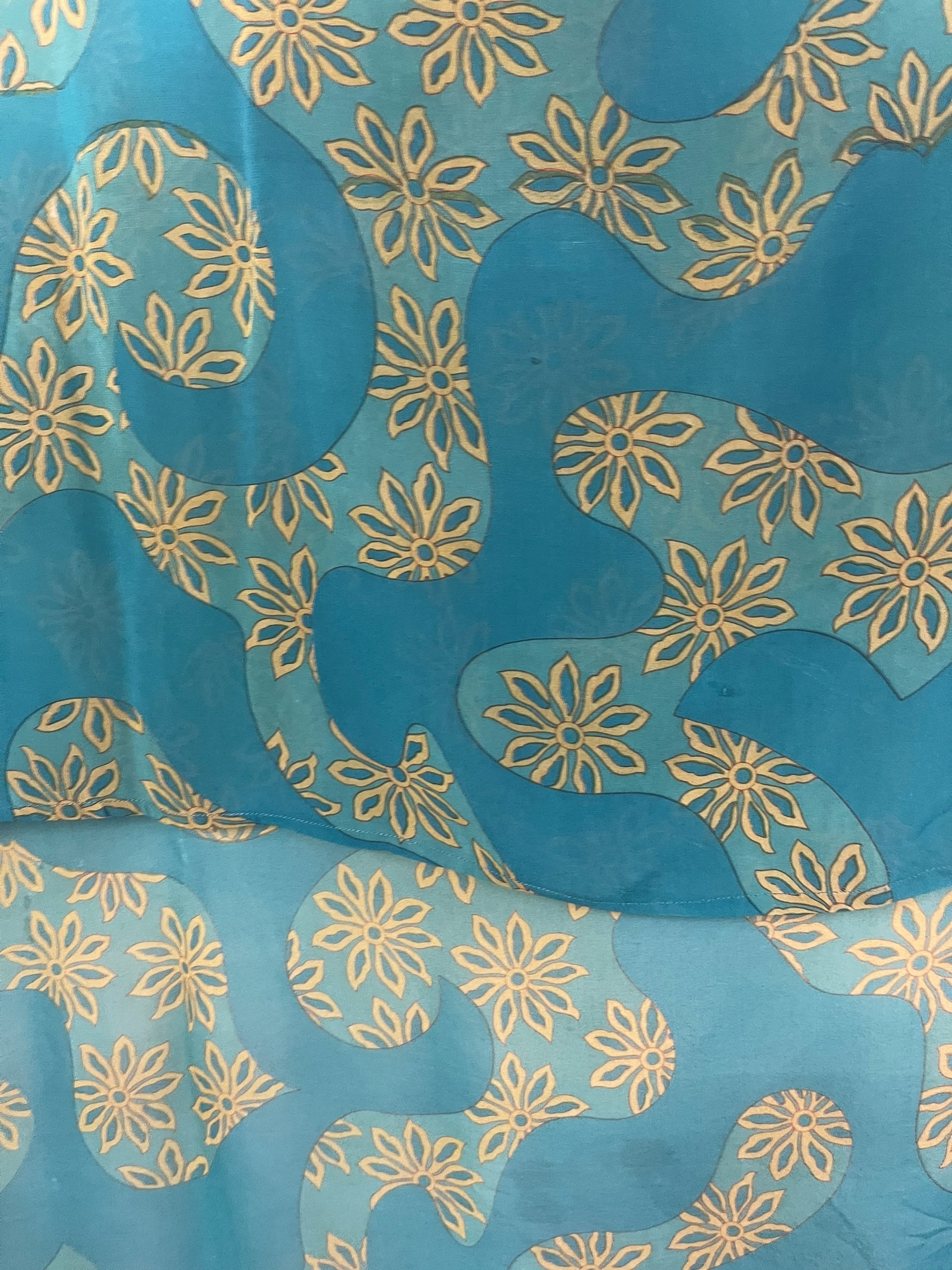 PRG8538 Sheer Wabi Sabi Pure Silk Hi Lo Top