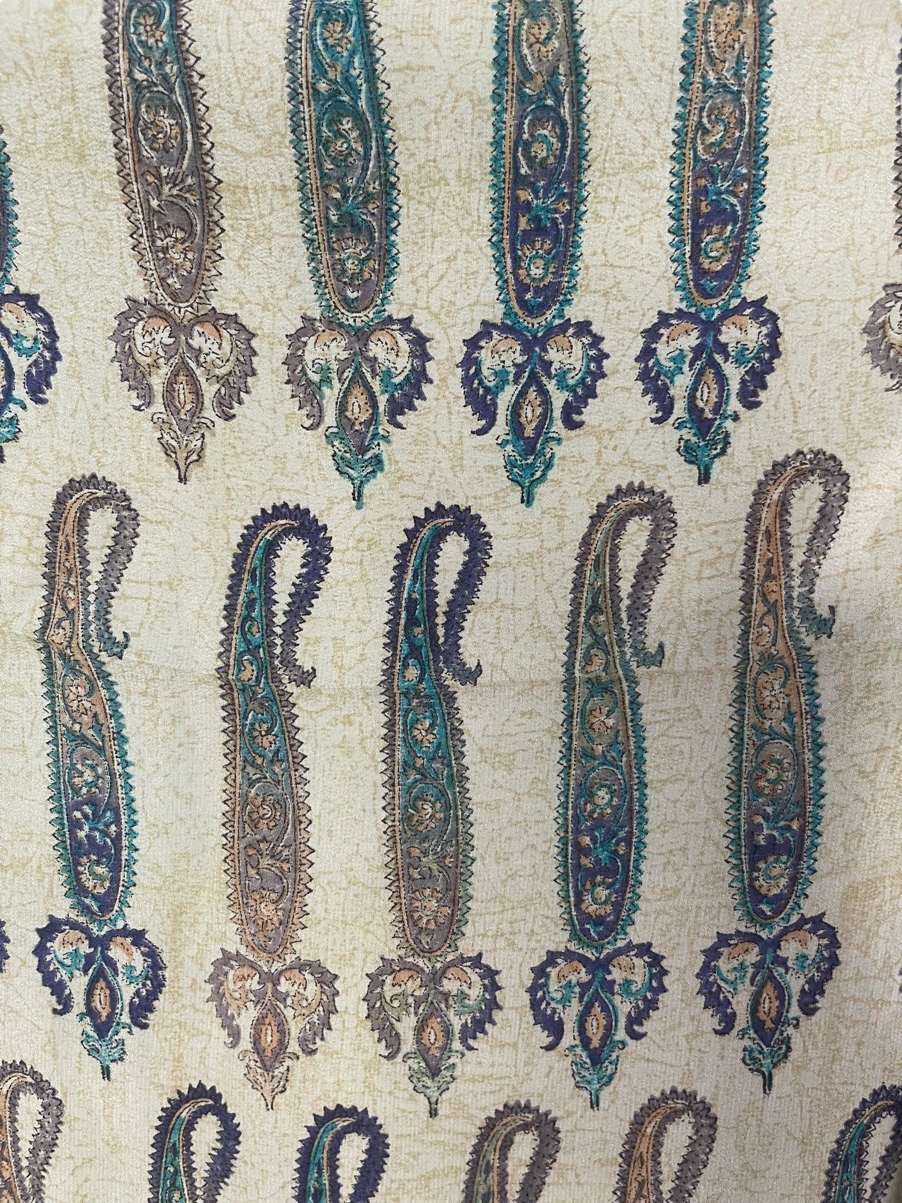 PREVIEW PRC8186 Avatar Pure Silk Versatile Vest by FEBRUARY2026 – Handmade ethical Vest from sariKNOTsari using upcycled silk. Designed in Canada for travel and slow fashion, loved from Toronto to LA to Sydney.