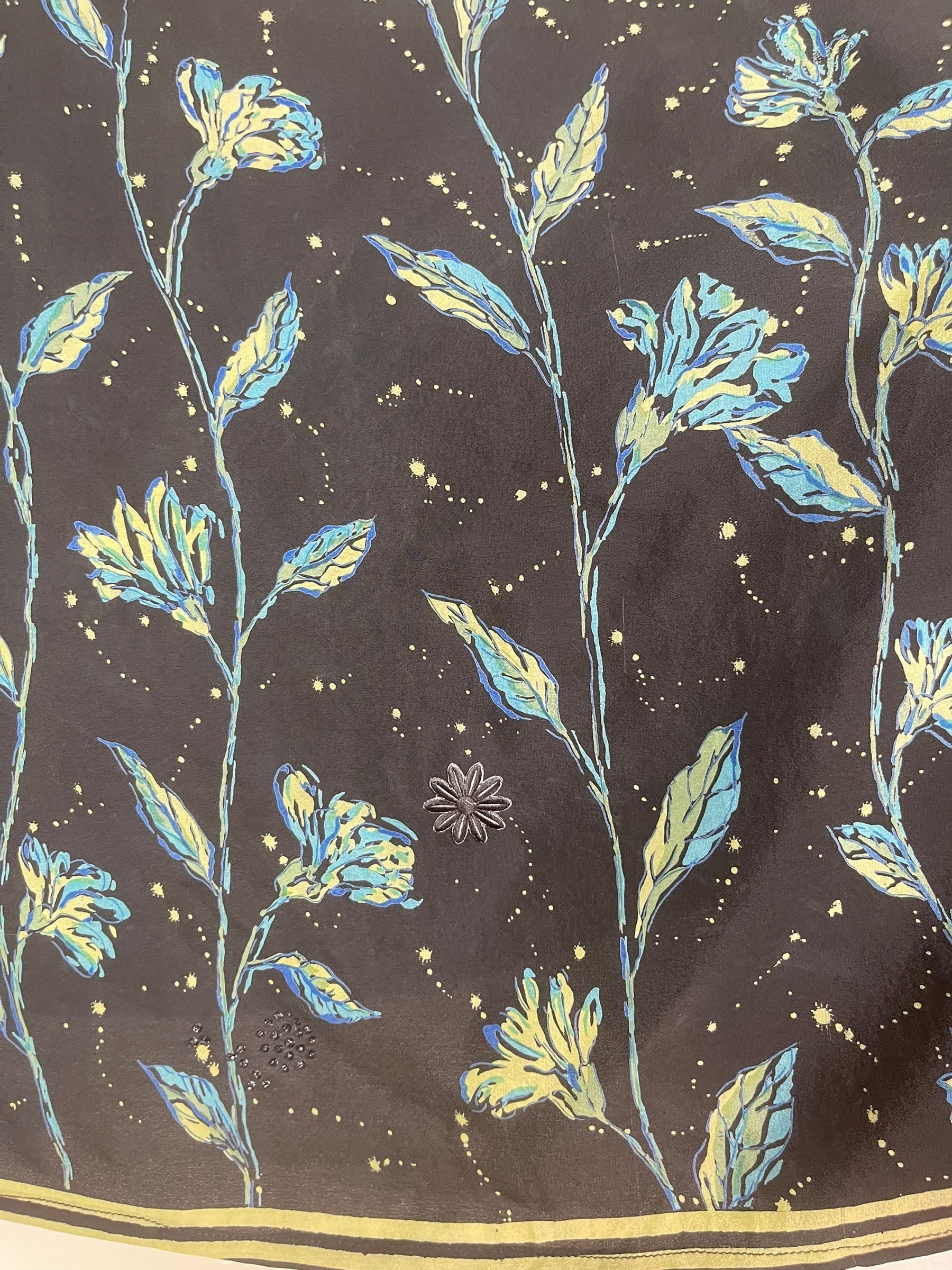 PREVIEW PRC7643 Pure Silk Wabi Sabi Capelet Poncho by DECEMBER2025 – Handmade ethical Poncho from sariKNOTsari using upcycled silk. Designed in Canada for travel and slow fashion, loved from Toronto to LA to Sydney.