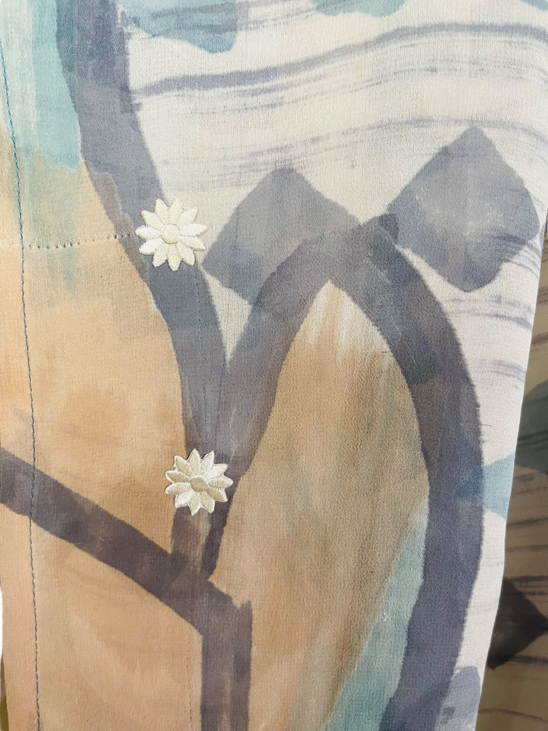 PRG7440 Sheer Wabi Sabi Pure Silk Versatile Vest