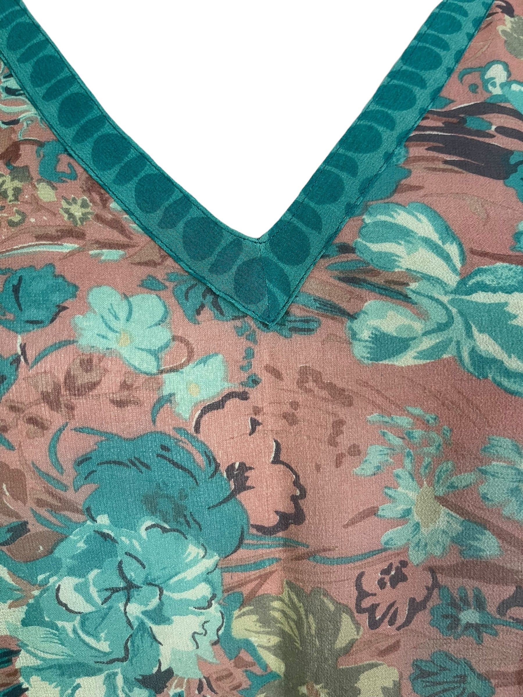 PRG8777 Sheer Avatar Pure Silk Short Kaftan Tunic with Slits by 15 FEBRUARY 2026 – Handmade ethical Short Kaftan from sariKNOTsari using upcycled silk. Designed in Canada for travel and slow fashion, loved from Toronto to LA to Sydney.