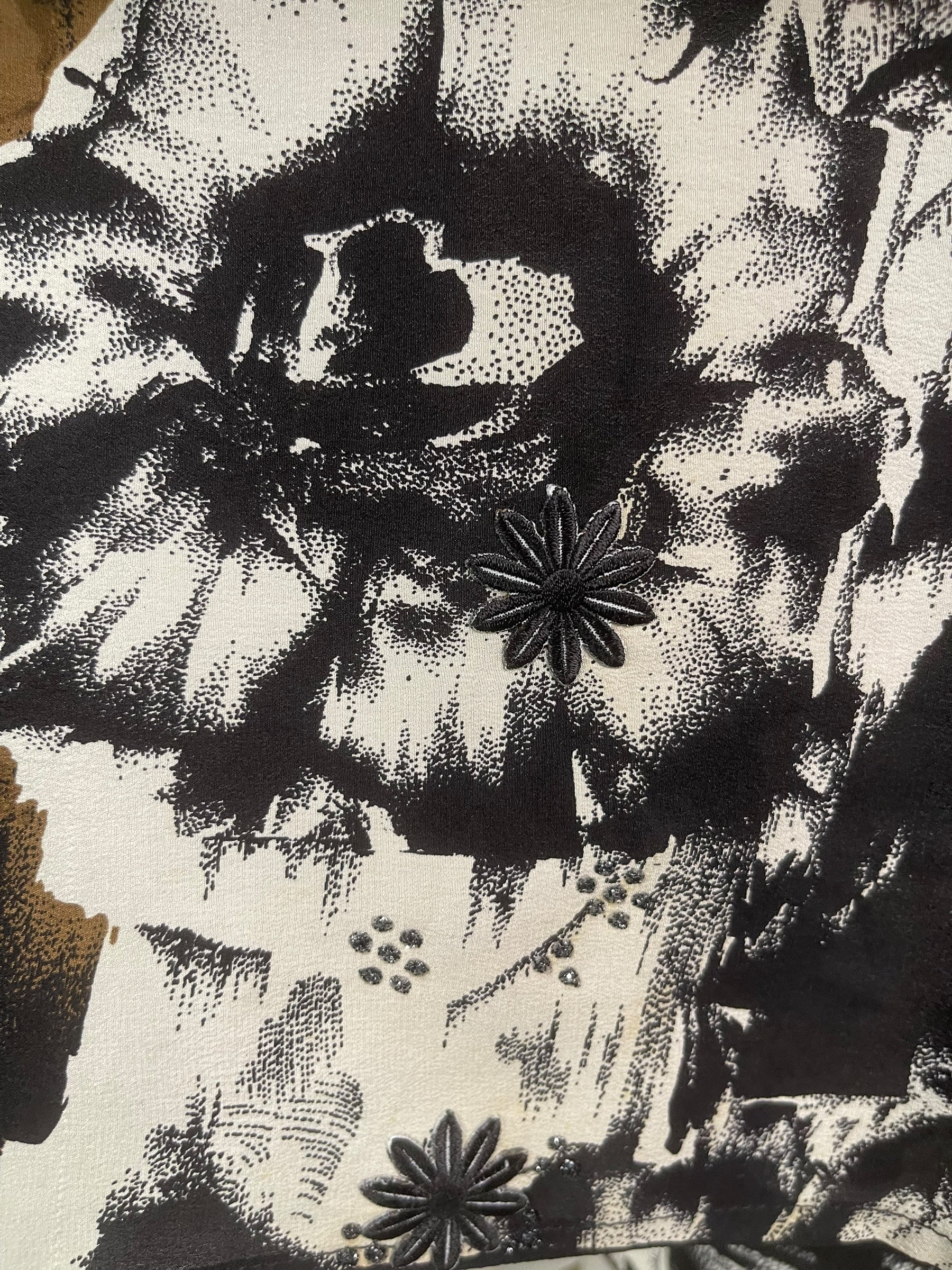 PREVIEW PRC7777A Pure Silk Wabi Sabi Capelet Poncho by DECEMBER2025 – Handmade ethical Poncho from sariKNOTsari using upcycled silk. Designed in Canada for travel and slow fashion, loved from Toronto to LA to Sydney.